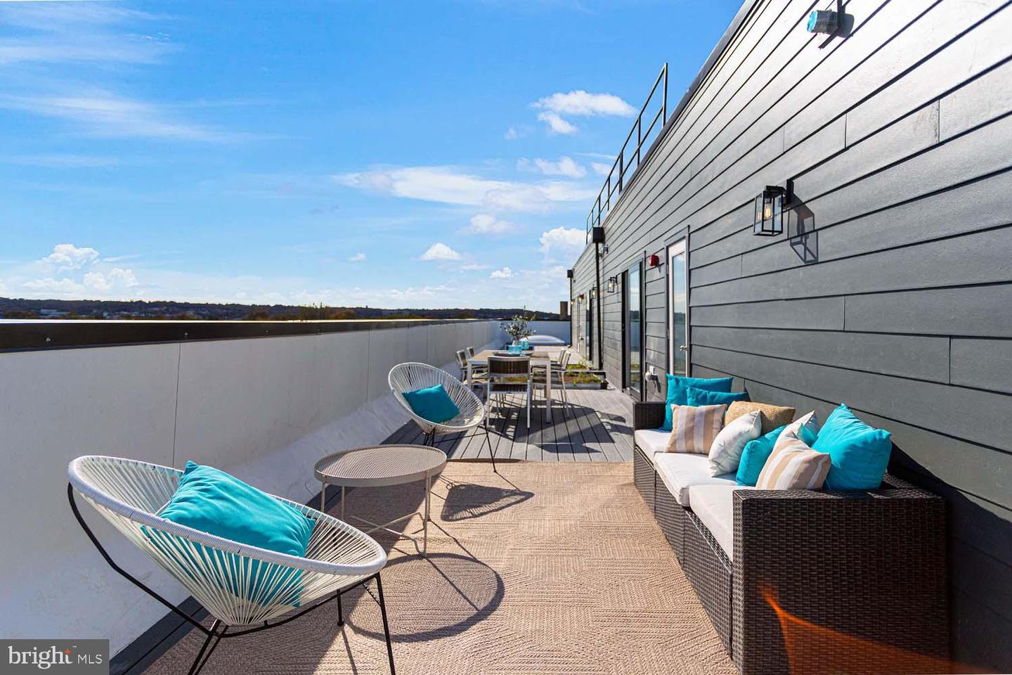 1516 EAST CAPITOL ST NE #F, WASHINGTON, District Of Columbia 20003, 2 Bedrooms Bedrooms, ,2 BathroomsBathrooms,Residential,For sale,1516 EAST CAPITOL ST NE #F,DCDC2229850 MLS # DCDC2229850