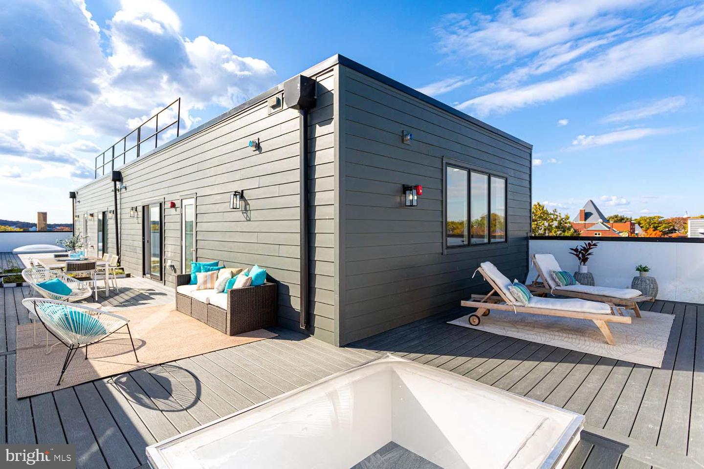 1516 EAST CAPITOL ST NE #F, WASHINGTON, District Of Columbia 20003, 2 Bedrooms Bedrooms, ,2 BathroomsBathrooms,Residential,For sale,1516 EAST CAPITOL ST NE #F,DCDC2229850 MLS # DCDC2229850