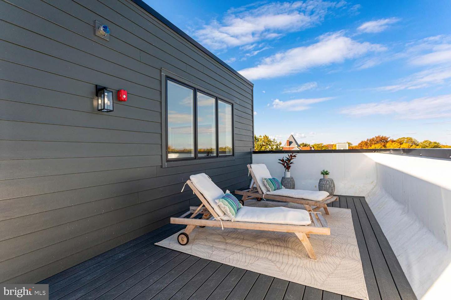 1516 EAST CAPITOL ST NE #F, WASHINGTON, District Of Columbia 20003, 2 Bedrooms Bedrooms, ,2 BathroomsBathrooms,Residential,For sale,1516 EAST CAPITOL ST NE #F,DCDC2229850 MLS # DCDC2229850