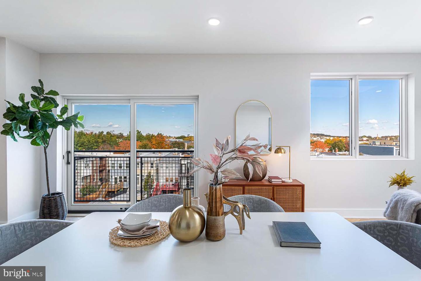 1516 EAST CAPITOL ST NE #F, WASHINGTON, District Of Columbia 20003, 2 Bedrooms Bedrooms, ,2 BathroomsBathrooms,Residential,For sale,1516 EAST CAPITOL ST NE #F,DCDC2229850 MLS # DCDC2229850