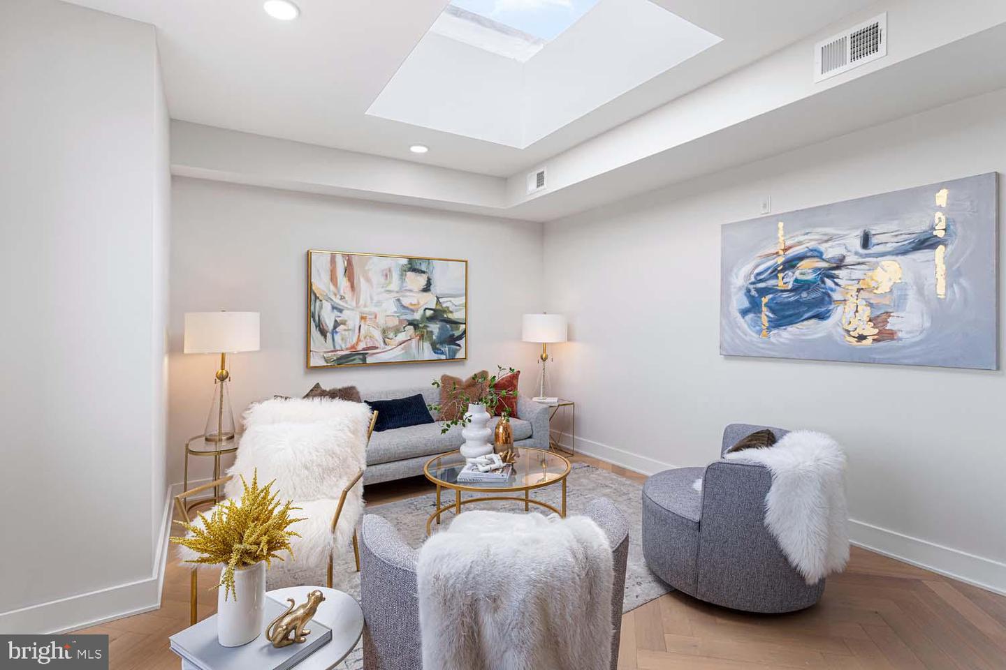 1516 EAST CAPITOL ST NE #F, WASHINGTON, District Of Columbia 20003, 2 Bedrooms Bedrooms, ,2 BathroomsBathrooms,Residential,For sale,1516 EAST CAPITOL ST NE #F,DCDC2229850 MLS # DCDC2229850