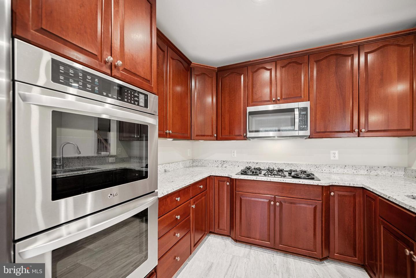 5656 GOVERNORS POND CIR, ALEXANDRIA, Virginia 22310, 3 Bedrooms Bedrooms, ,2 BathroomsBathrooms,Residential,For sale,5656 GOVERNORS POND CIR,VAFX2277226 MLS # VAFX2277226