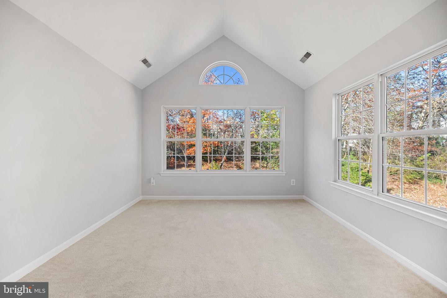 5656 GOVERNORS POND CIR, ALEXANDRIA, Virginia 22310, 3 Bedrooms Bedrooms, ,2 BathroomsBathrooms,Residential,For sale,5656 GOVERNORS POND CIR,VAFX2277226 MLS # VAFX2277226