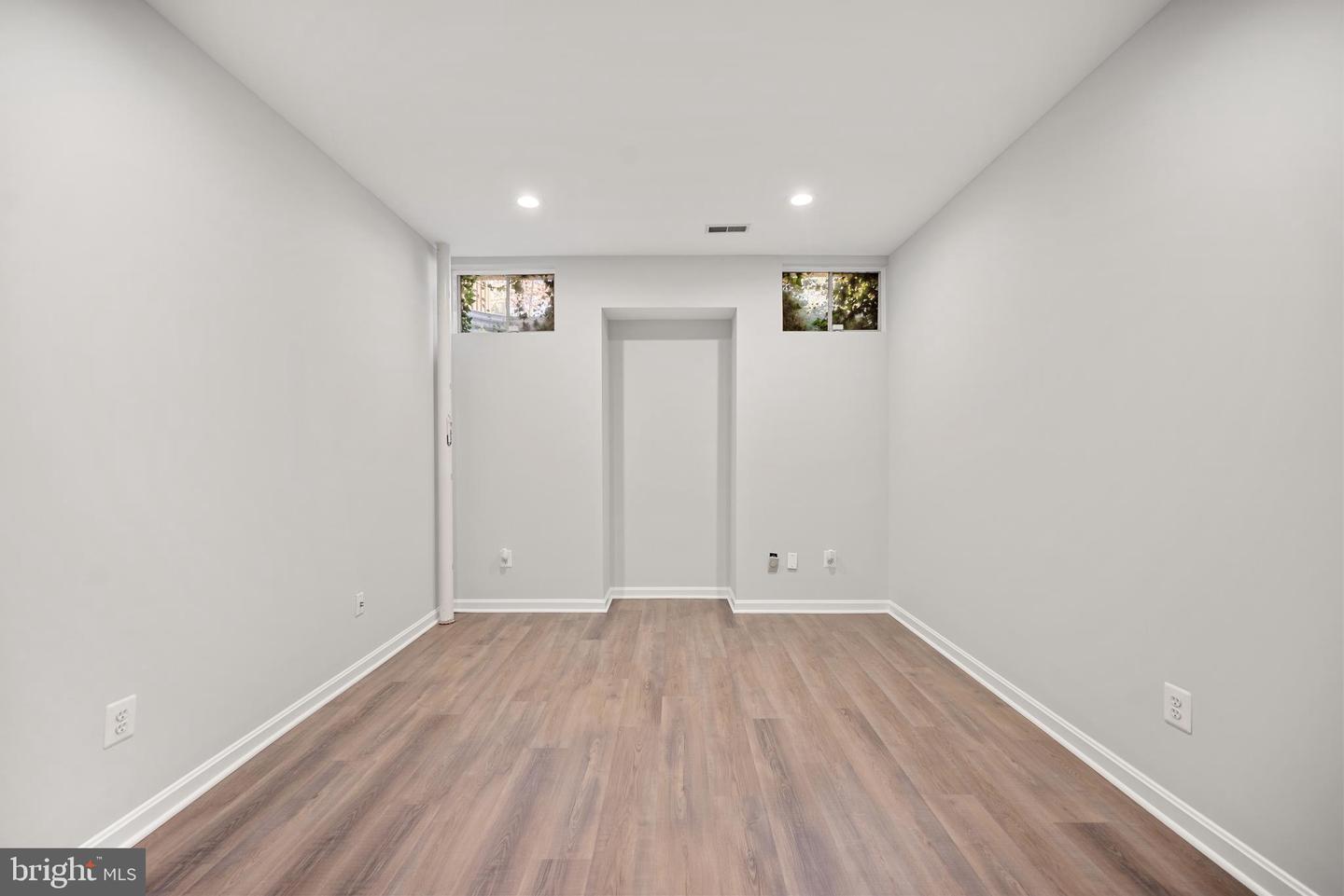 5656 GOVERNORS POND CIR, ALEXANDRIA, Virginia 22310, 3 Bedrooms Bedrooms, ,2 BathroomsBathrooms,Residential,For sale,5656 GOVERNORS POND CIR,VAFX2277226 MLS # VAFX2277226