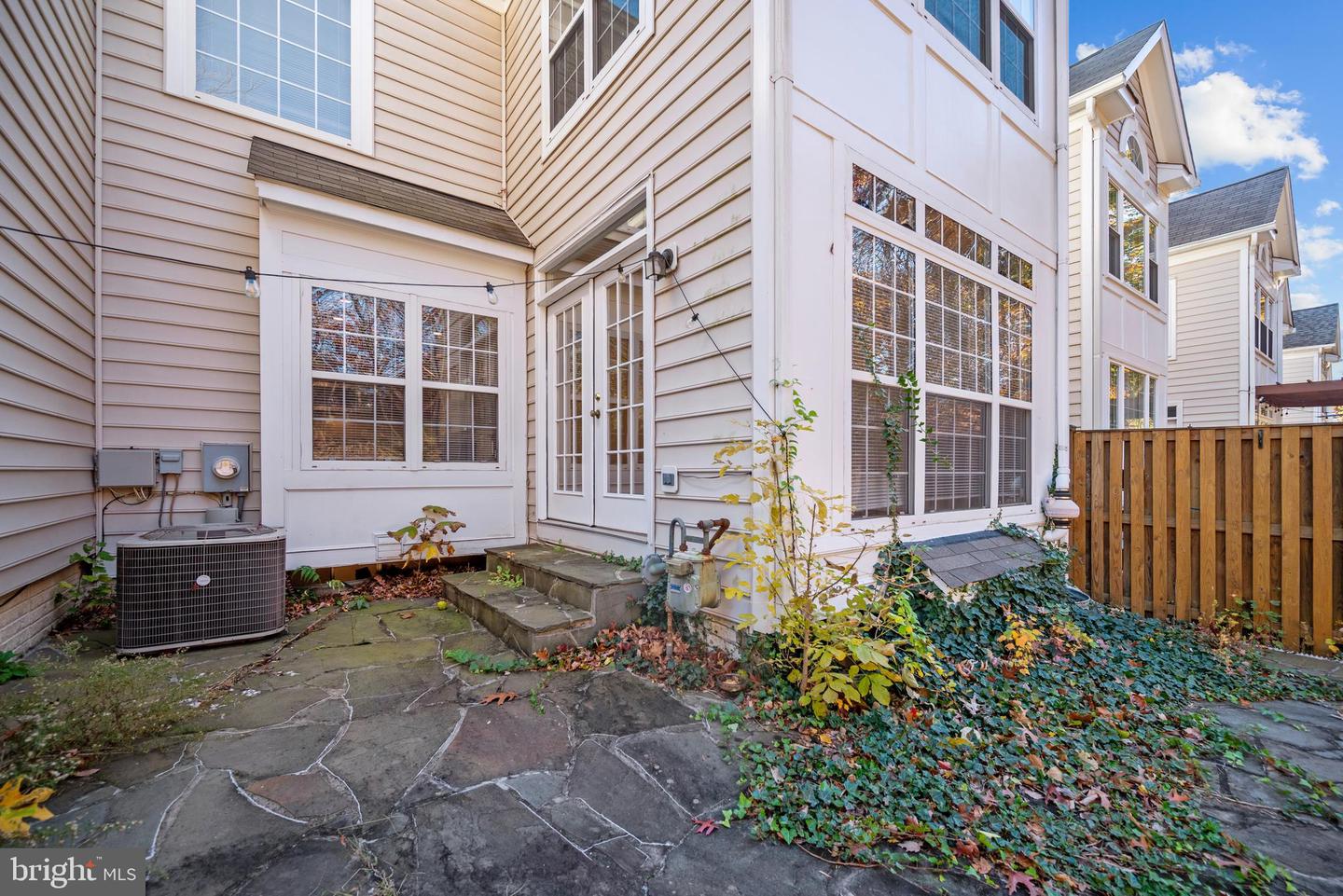 5656 GOVERNORS POND CIR, ALEXANDRIA, Virginia 22310, 3 Bedrooms Bedrooms, ,2 BathroomsBathrooms,Residential,For sale,5656 GOVERNORS POND CIR,VAFX2277226 MLS # VAFX2277226