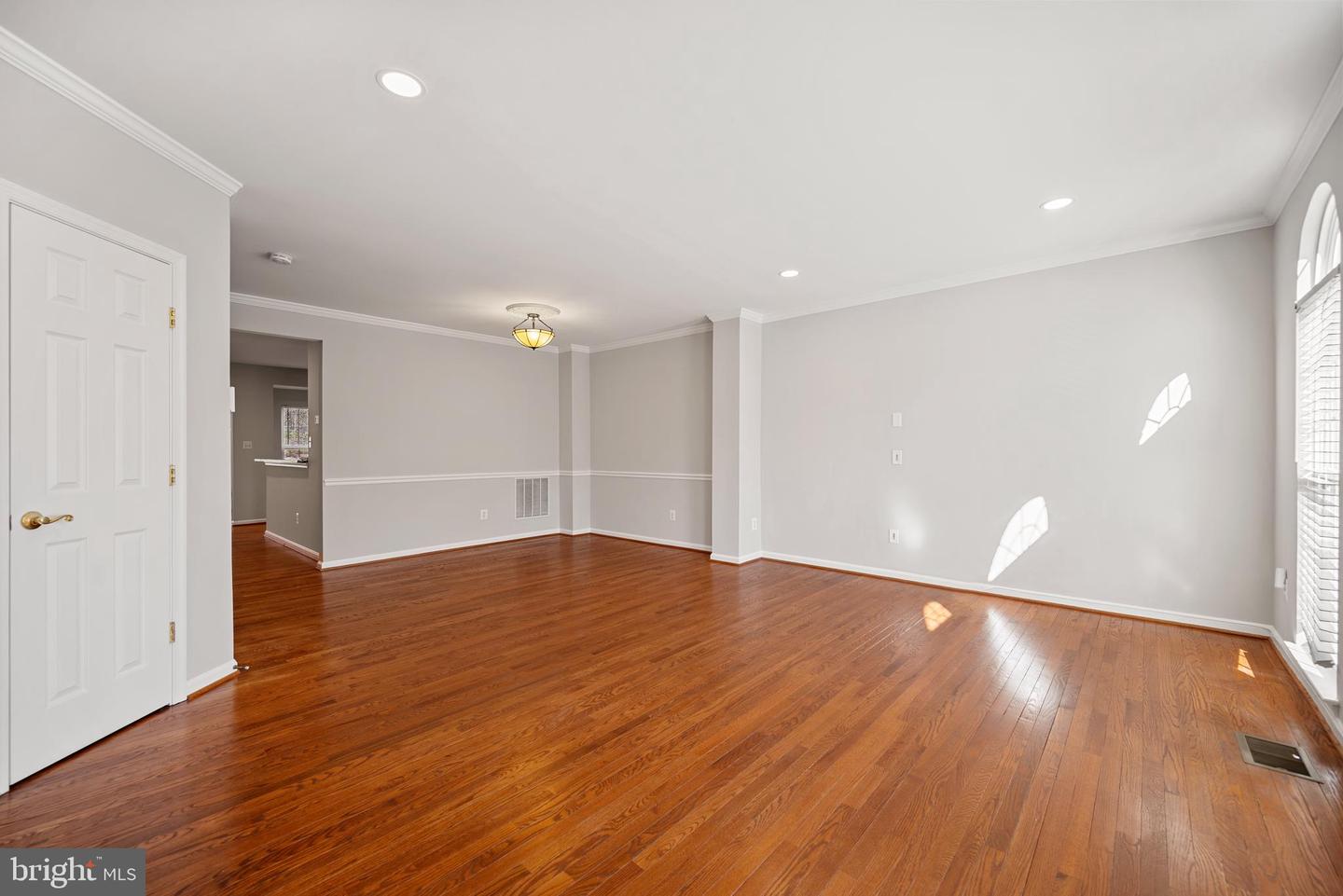 5656 GOVERNORS POND CIR, ALEXANDRIA, Virginia 22310, 3 Bedrooms Bedrooms, ,2 BathroomsBathrooms,Residential,For sale,5656 GOVERNORS POND CIR,VAFX2277226 MLS # VAFX2277226