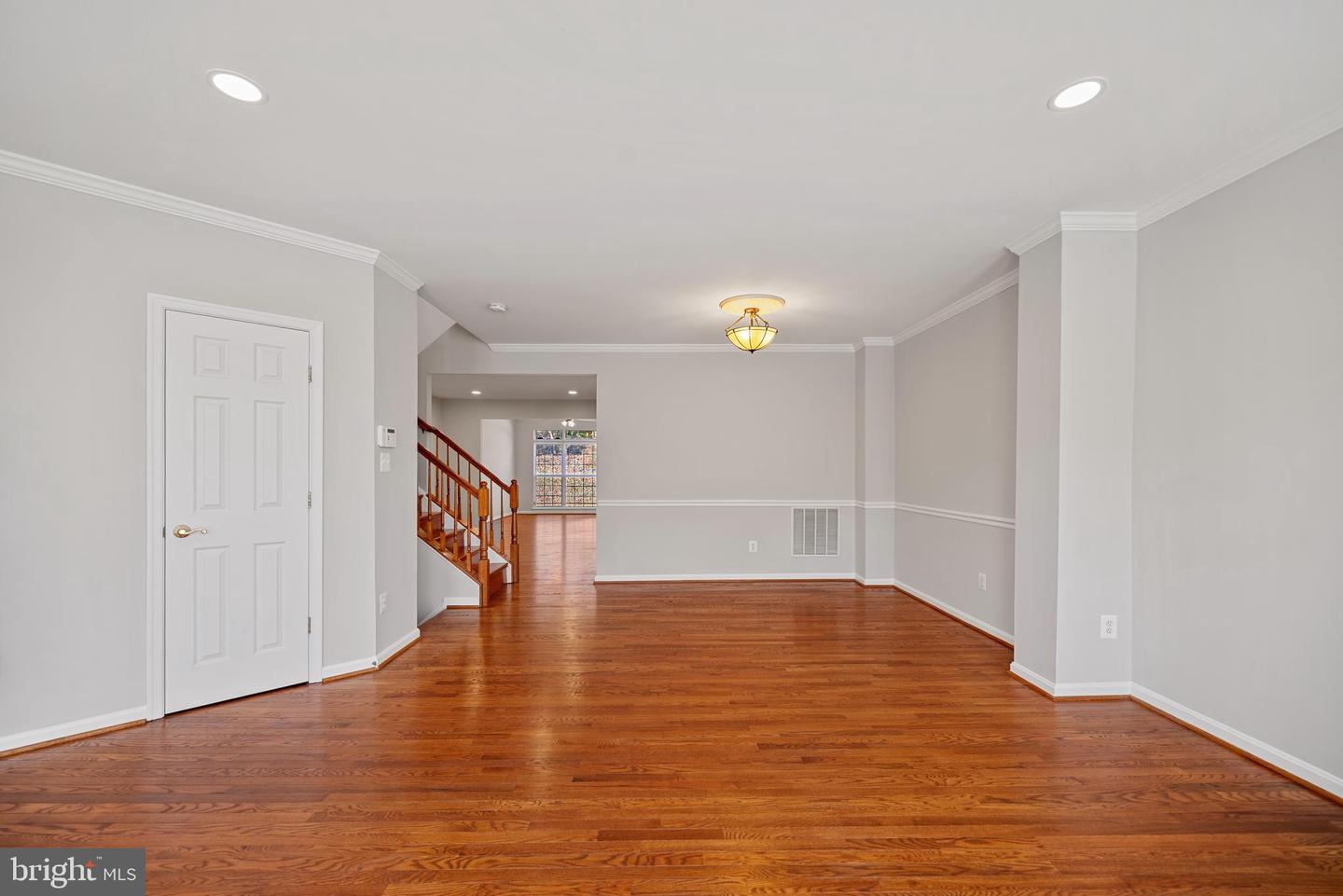 5656 GOVERNORS POND CIR, ALEXANDRIA, Virginia 22310, 3 Bedrooms Bedrooms, ,2 BathroomsBathrooms,Residential,For sale,5656 GOVERNORS POND CIR,VAFX2277226 MLS # VAFX2277226