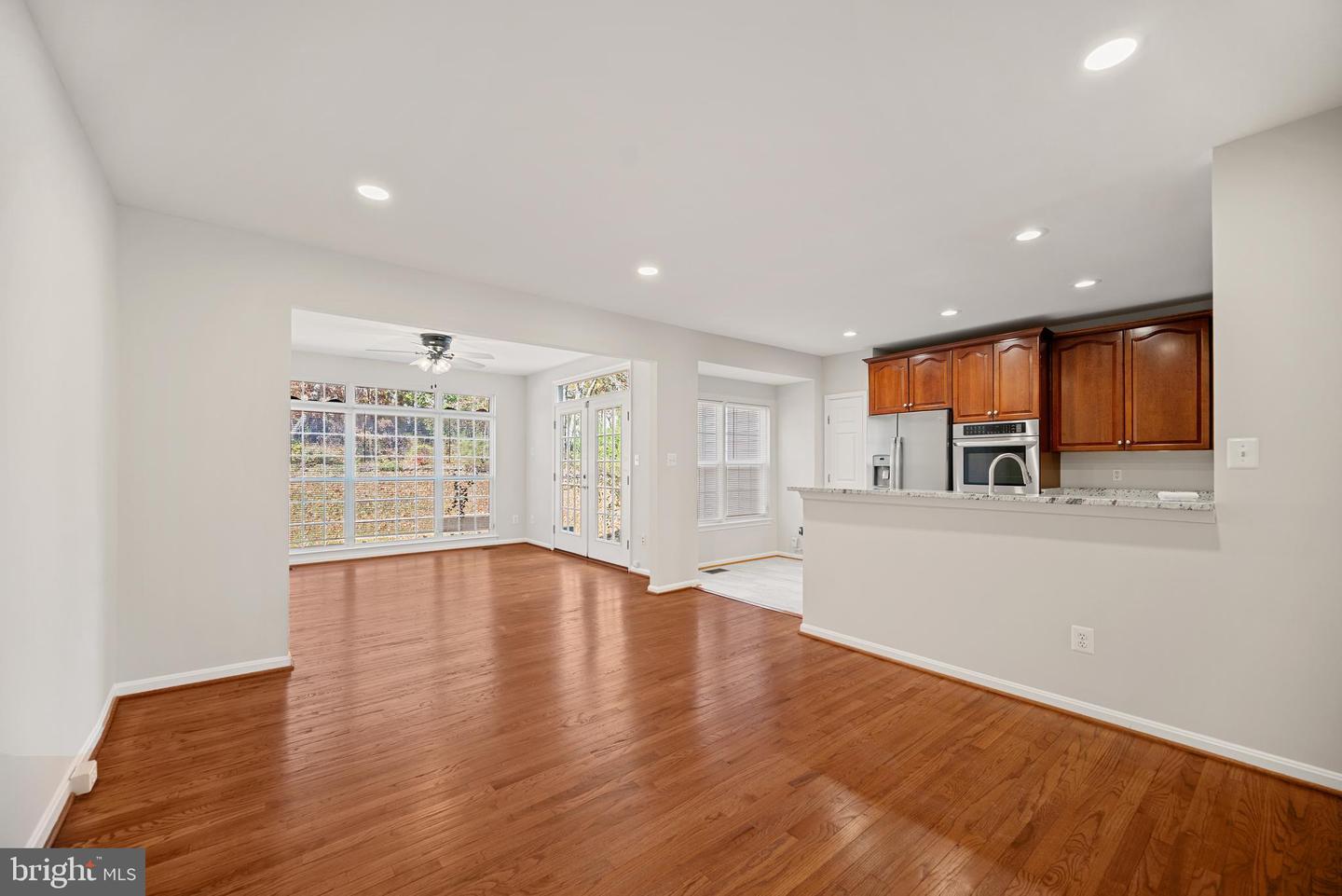 5656 GOVERNORS POND CIR, ALEXANDRIA, Virginia 22310, 3 Bedrooms Bedrooms, ,2 BathroomsBathrooms,Residential,For sale,5656 GOVERNORS POND CIR,VAFX2277226 MLS # VAFX2277226