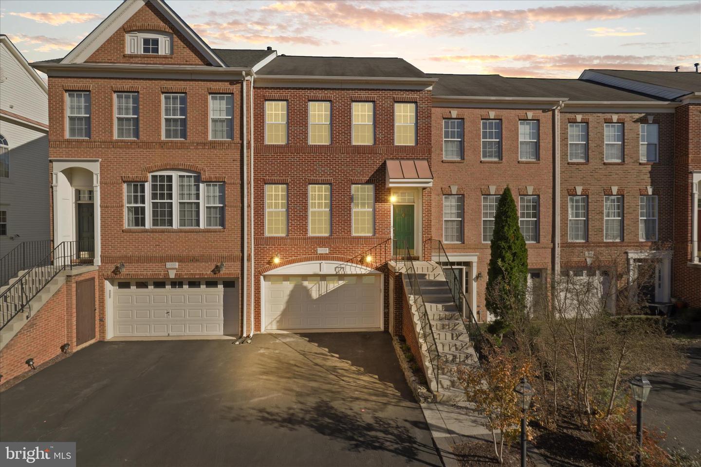 24686 NETTLE MILL SQ, ALDIE, Virginia 20105, 4 Bedrooms Bedrooms, ,3 BathroomsBathrooms,Residential,For sale,24686 NETTLE MILL SQ,VALO2110356 MLS # VALO2110356 24686 NETTLE MILL SQ, ALDIE, Virginia 20105, 4 Bedrooms Bedrooms, ,3 BathroomsBathrooms,Residential,For sale,24686 NETTLE MILL SQ,VALO2110356 MLS # VALO2110356