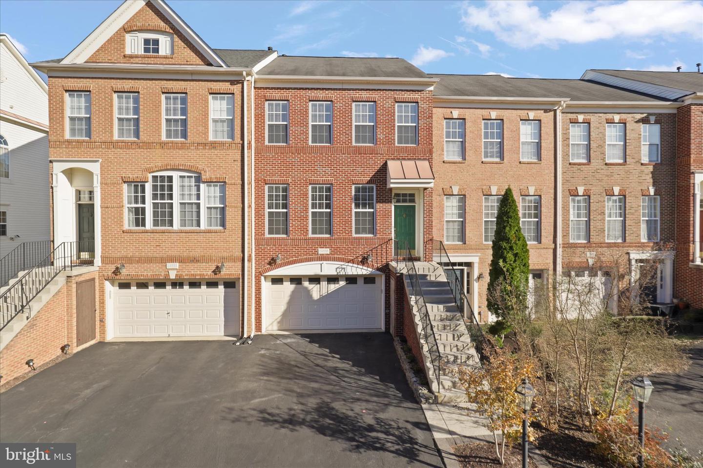 24686 NETTLE MILL SQ, ALDIE, Virginia 20105, 4 Bedrooms Bedrooms, ,3 BathroomsBathrooms,Residential,For sale,24686 NETTLE MILL SQ,VALO2110356 MLS # VALO2110356 24686 NETTLE MILL SQ, ALDIE, Virginia 20105, 4 Bedrooms Bedrooms, ,3 BathroomsBathrooms,Residential,For sale,24686 NETTLE MILL SQ,VALO2110356 MLS # VALO2110356