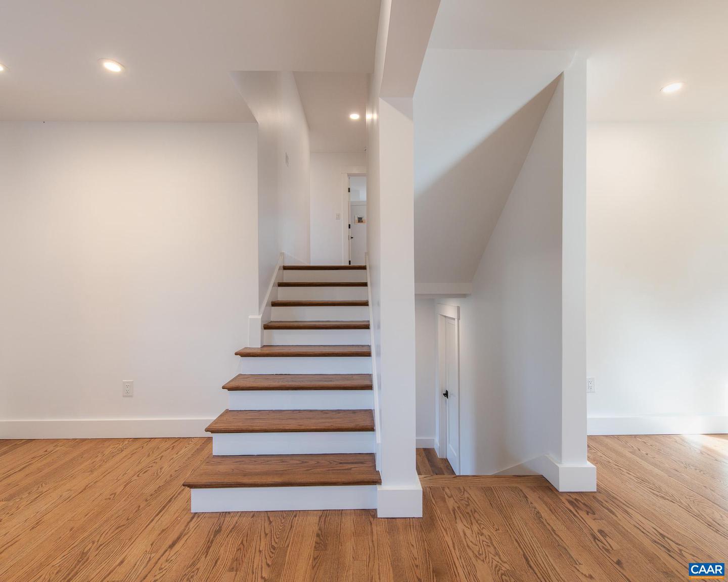 49 CANTERBURY RD, CHARLOTTESVILLE, Virginia 22903, 5 Bedrooms Bedrooms, ,4 BathroomsBathrooms,Residential,For sale,49 CANTERBURY RD,670630 MLS # 670630