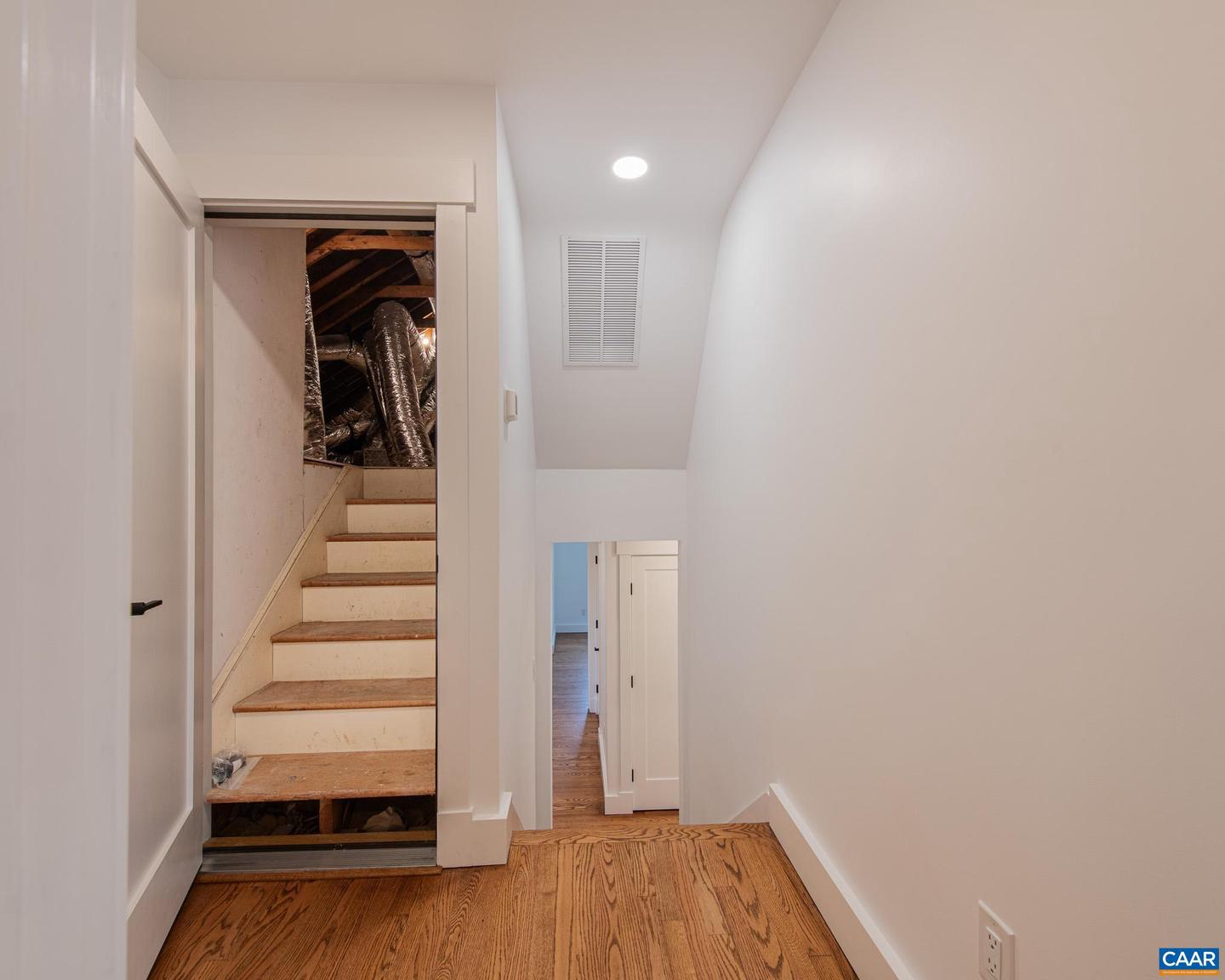 49 CANTERBURY RD, CHARLOTTESVILLE, Virginia 22903, 5 Bedrooms Bedrooms, ,4 BathroomsBathrooms,Residential,For sale,49 CANTERBURY RD,670630 MLS # 670630