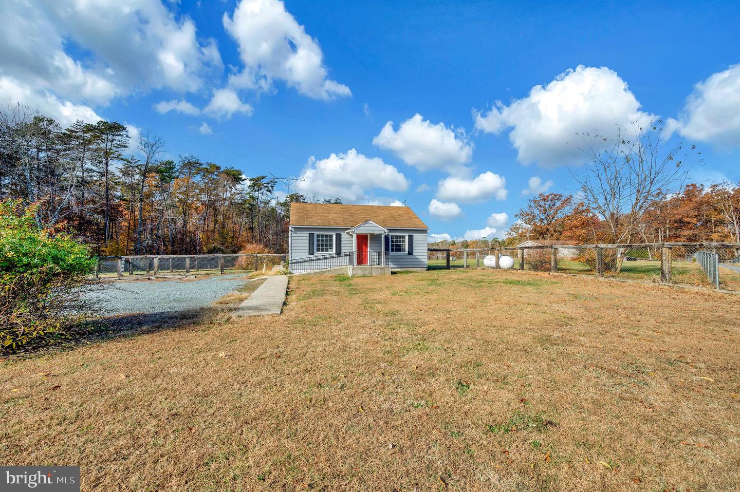 4643 THOMAS JEFFERSON PKWY, PALMYRA, Virginia 22963, 2 Bedrooms Bedrooms, 7 Rooms Rooms,1 BathroomBathrooms,Residential,For sale,4643 THOMAS JEFFERSON PKWY,VAFN2000540 MLS # VAFN2000540