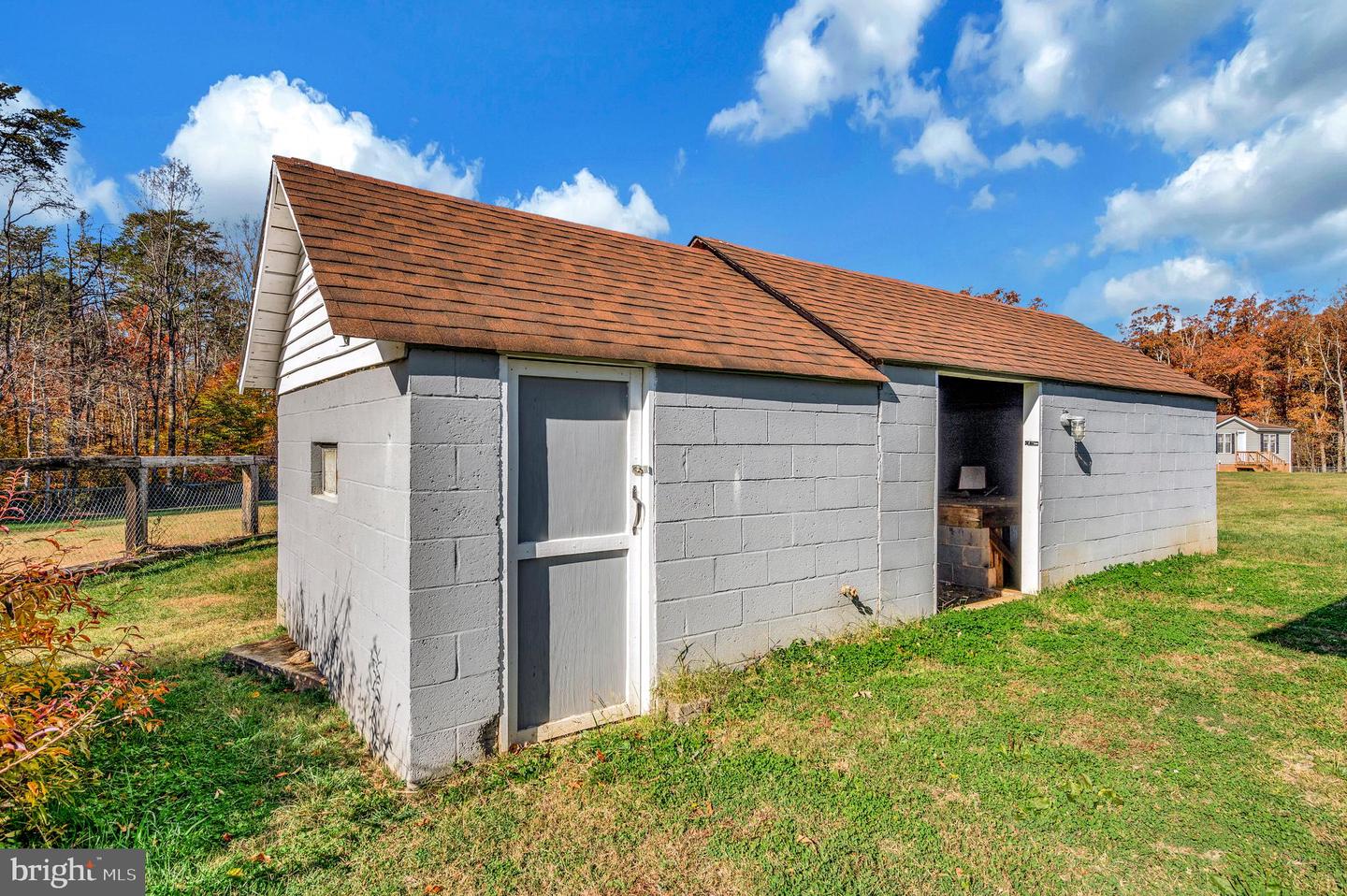 4643 THOMAS JEFFERSON PKWY, PALMYRA, Virginia 22963, 2 Bedrooms Bedrooms, 7 Rooms Rooms,1 BathroomBathrooms,Residential,For sale,4643 THOMAS JEFFERSON PKWY,VAFN2000540 MLS # VAFN2000540