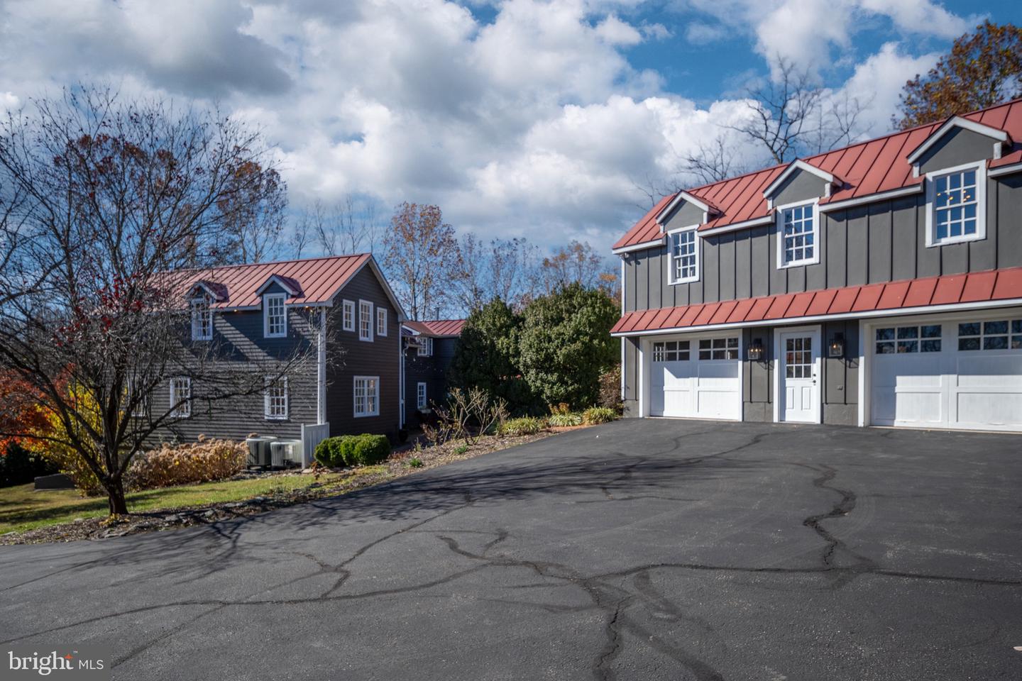 560 RICHMOND RD, AMISSVILLE, Virginia 20106, 4 Bedrooms Bedrooms, ,4 BathroomsBathrooms,Residential,For sale,560 RICHMOND RD,VARP2002374 MLS # VARP2002374 560 RICHMOND RD, AMISSVILLE, Virginia 20106, 4 Bedrooms Bedrooms, ,4 BathroomsBathrooms,Residential,For sale,560 RICHMOND RD,VARP2002374 MLS # VARP2002374