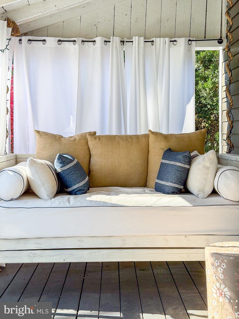 560 RICHMOND RD, AMISSVILLE, Virginia 20106, 4 Bedrooms Bedrooms, ,4 BathroomsBathrooms,Residential,For sale,560 RICHMOND RD,VARP2002374 MLS # VARP2002374 560 RICHMOND RD, AMISSVILLE, Virginia 20106, 4 Bedrooms Bedrooms, ,4 BathroomsBathrooms,Residential,For sale,560 RICHMOND RD,VARP2002374 MLS # VARP2002374