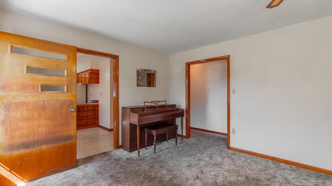 338 FAIRFAX AVE, ELKTON, Virginia 22827, 3 Bedrooms Bedrooms, ,1 BathroomBathrooms,Residential,338 FAIRFAX AVE,663390 MLS # 663390