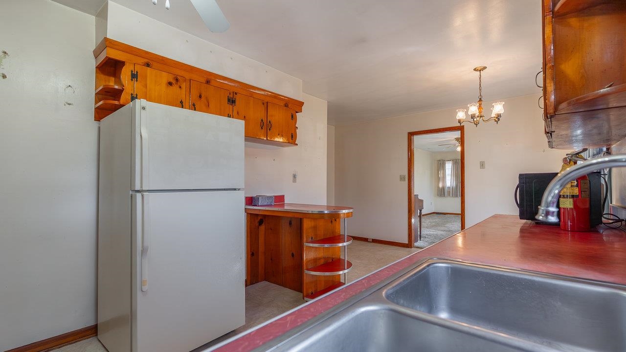 338 FAIRFAX AVE, ELKTON, Virginia 22827, 3 Bedrooms Bedrooms, ,1 BathroomBathrooms,Residential,338 FAIRFAX AVE,663390 MLS # 663390