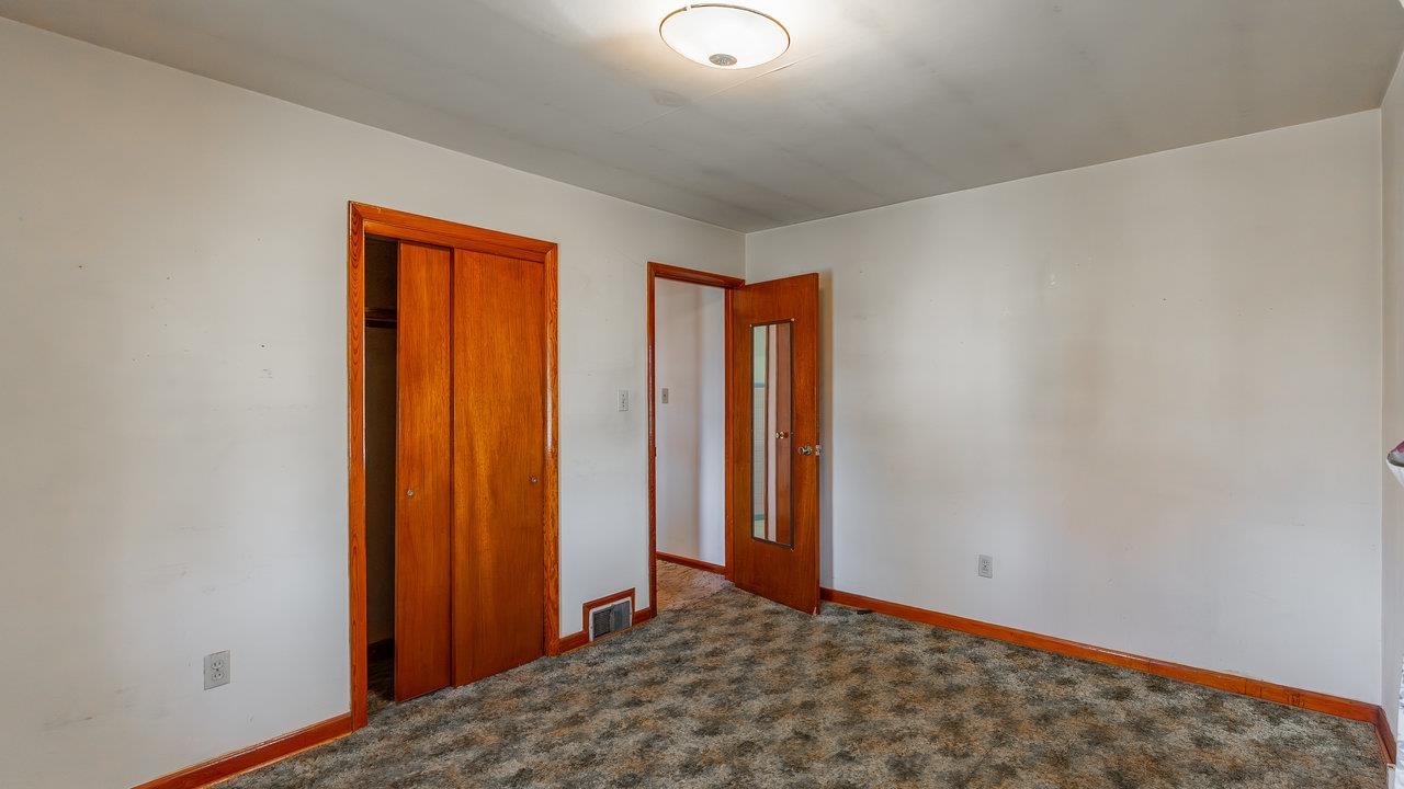 338 FAIRFAX AVE, ELKTON, Virginia 22827, 3 Bedrooms Bedrooms, ,1 BathroomBathrooms,Residential,338 FAIRFAX AVE,663390 MLS # 663390