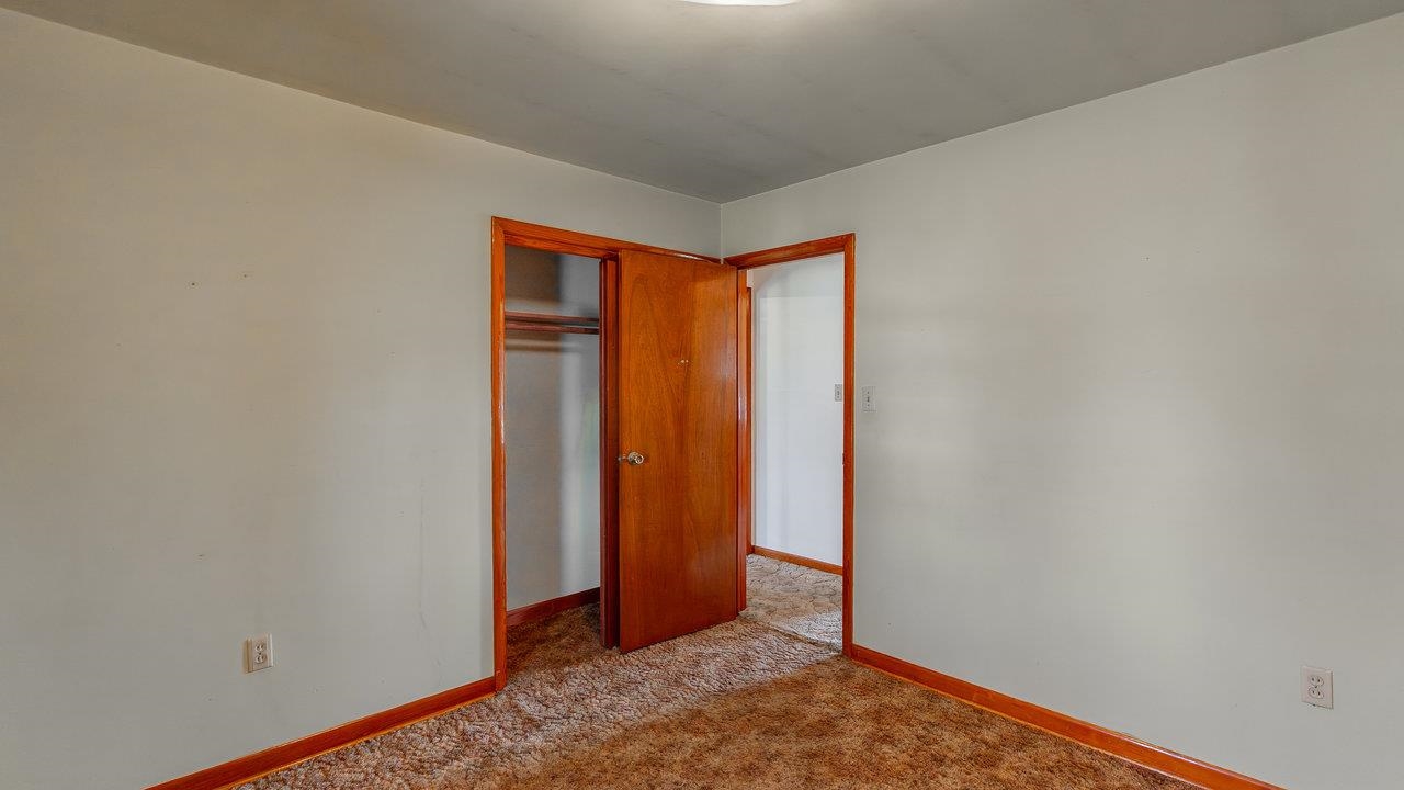 338 FAIRFAX AVE, ELKTON, Virginia 22827, 3 Bedrooms Bedrooms, ,1 BathroomBathrooms,Residential,338 FAIRFAX AVE,663390 MLS # 663390