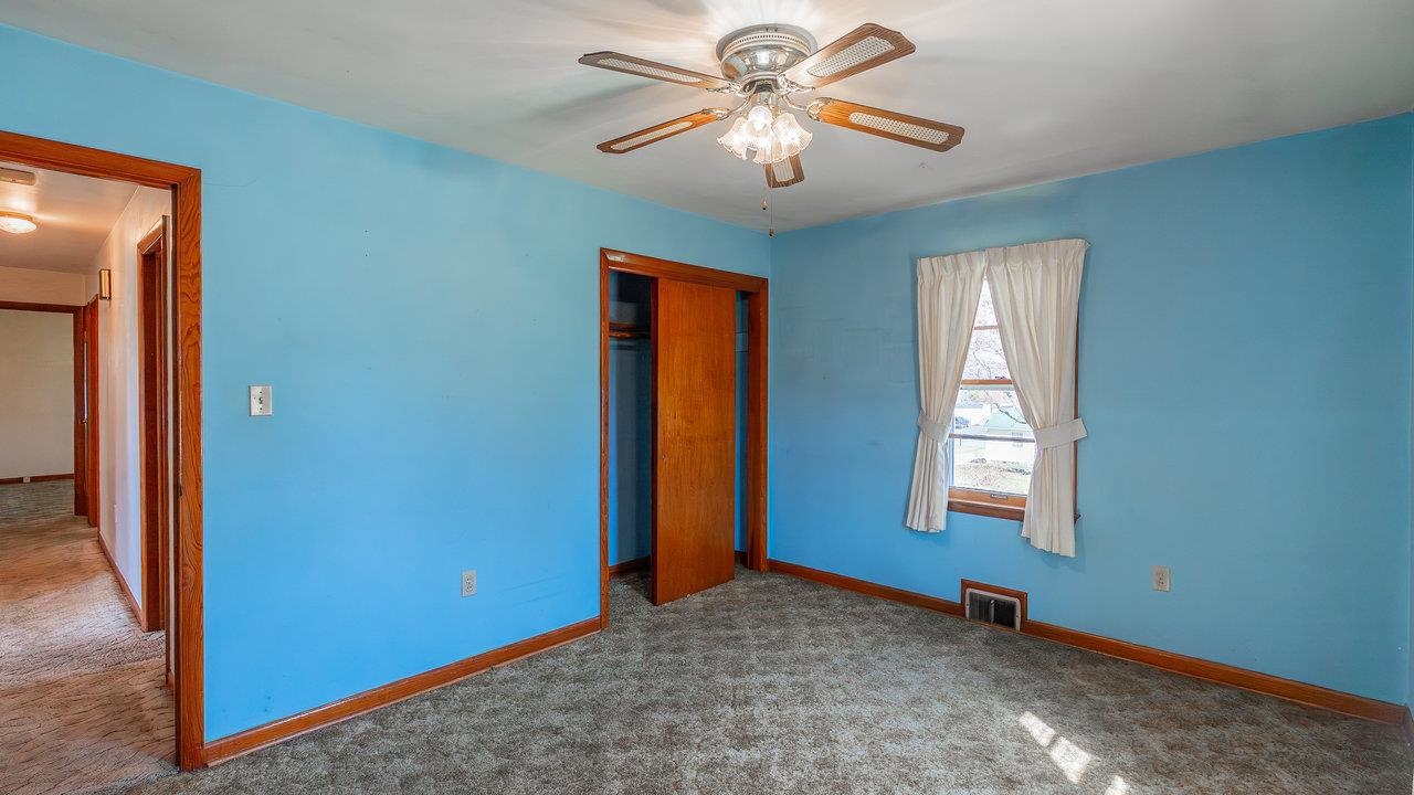 338 FAIRFAX AVE, ELKTON, Virginia 22827, 3 Bedrooms Bedrooms, ,1 BathroomBathrooms,Residential,338 FAIRFAX AVE,663390 MLS # 663390