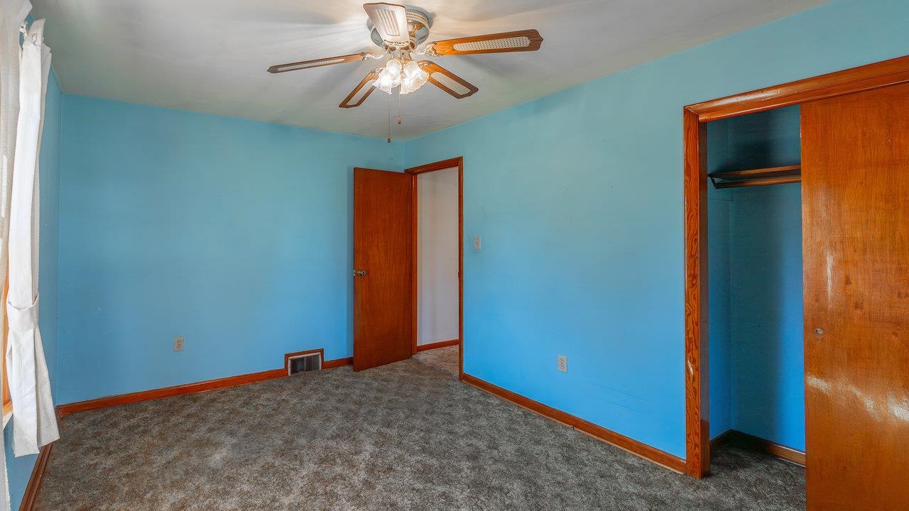 338 FAIRFAX AVE, ELKTON, Virginia 22827, 3 Bedrooms Bedrooms, ,1 BathroomBathrooms,Residential,338 FAIRFAX AVE,663390 MLS # 663390