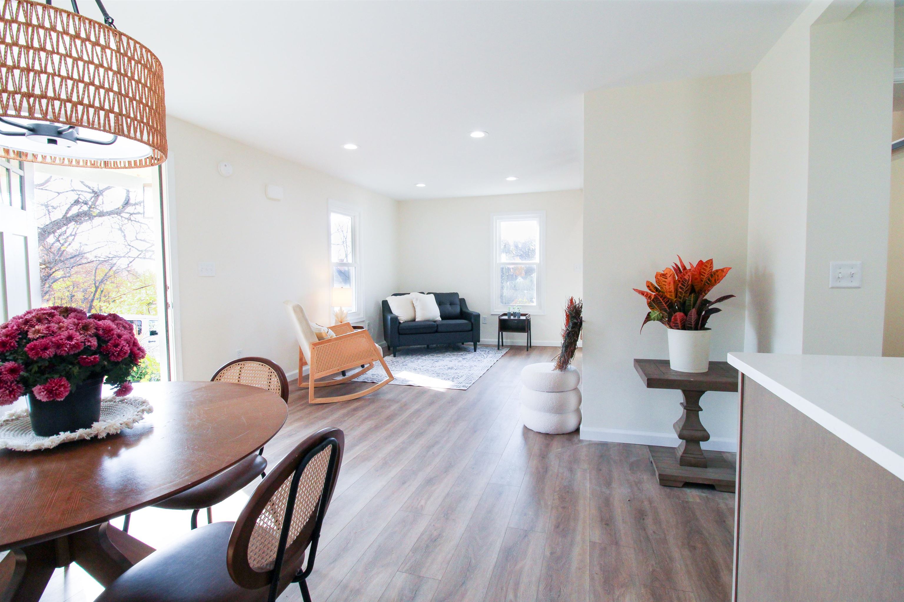 802 BURWELL AVE, STAUNTON, Virginia 24401, 2 Bedrooms Bedrooms, ,2 BathroomsBathrooms,Residential,802 BURWELL AVE,670890 MLS # 670890