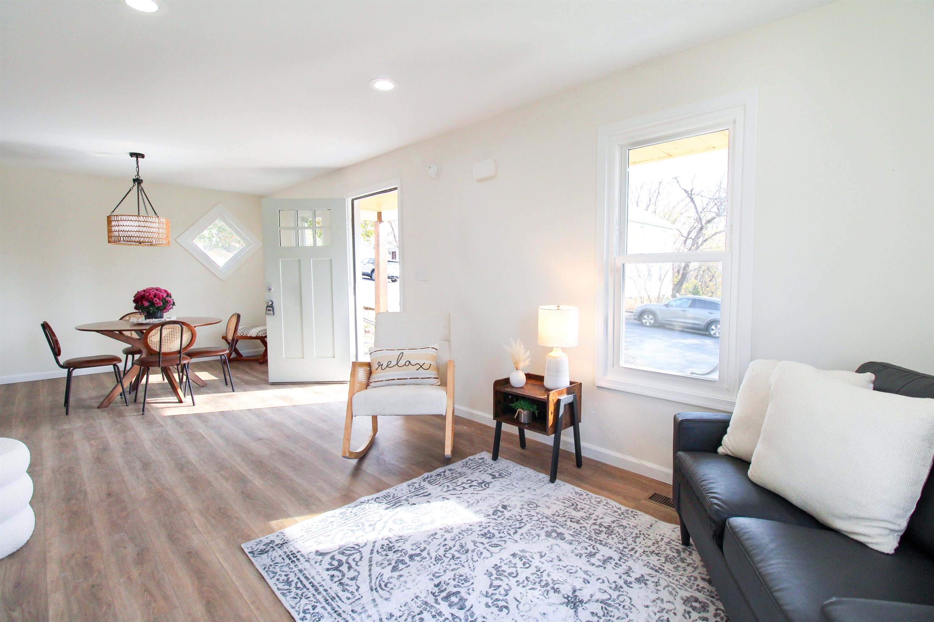 802 BURWELL AVE, STAUNTON, Virginia 24401, 2 Bedrooms Bedrooms, ,2 BathroomsBathrooms,Residential,802 BURWELL AVE,670890 MLS # 670890