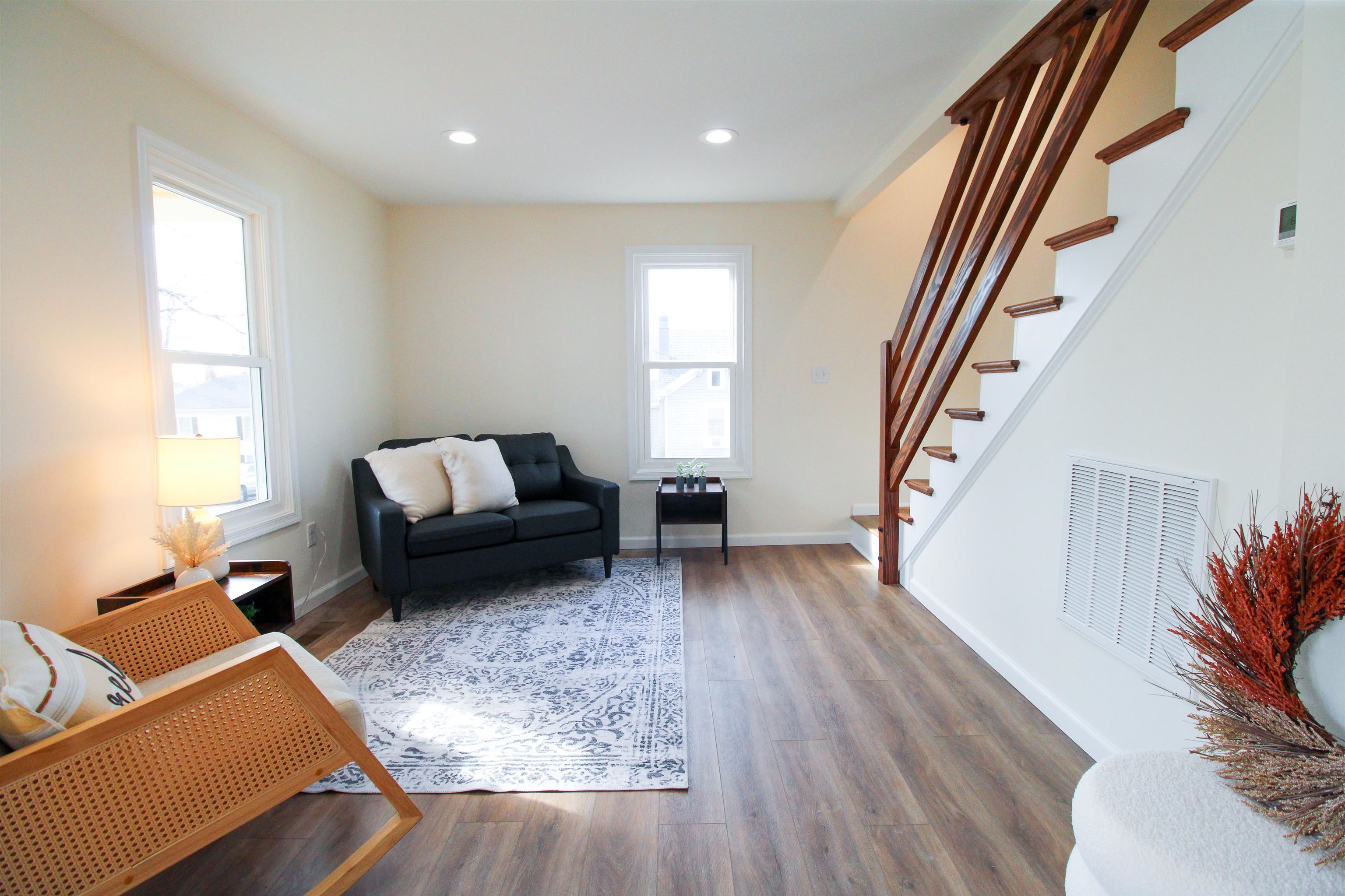 802 BURWELL AVE, STAUNTON, Virginia 24401, 2 Bedrooms Bedrooms, ,2 BathroomsBathrooms,Residential,802 BURWELL AVE,670890 MLS # 670890