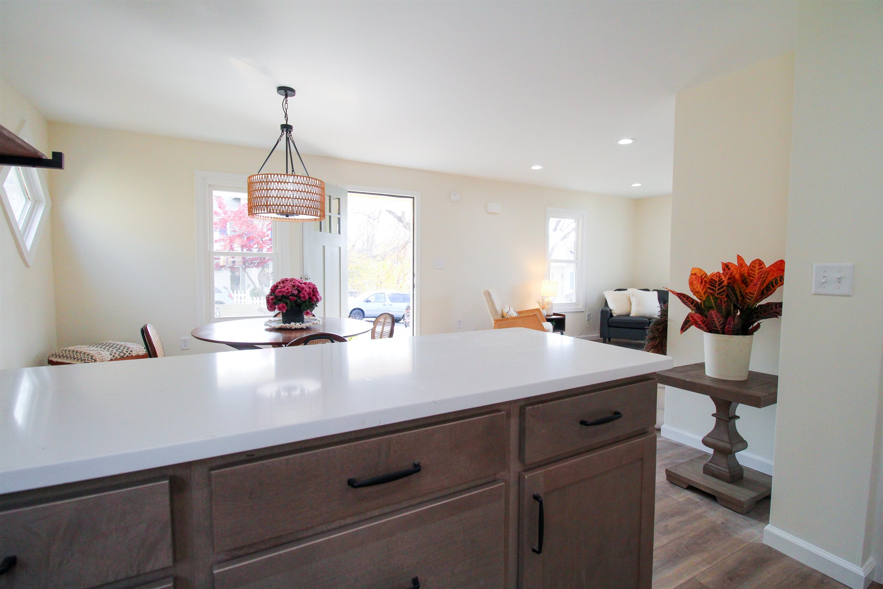 802 BURWELL AVE, STAUNTON, Virginia 24401, 2 Bedrooms Bedrooms, ,2 BathroomsBathrooms,Residential,802 BURWELL AVE,670890 MLS # 670890