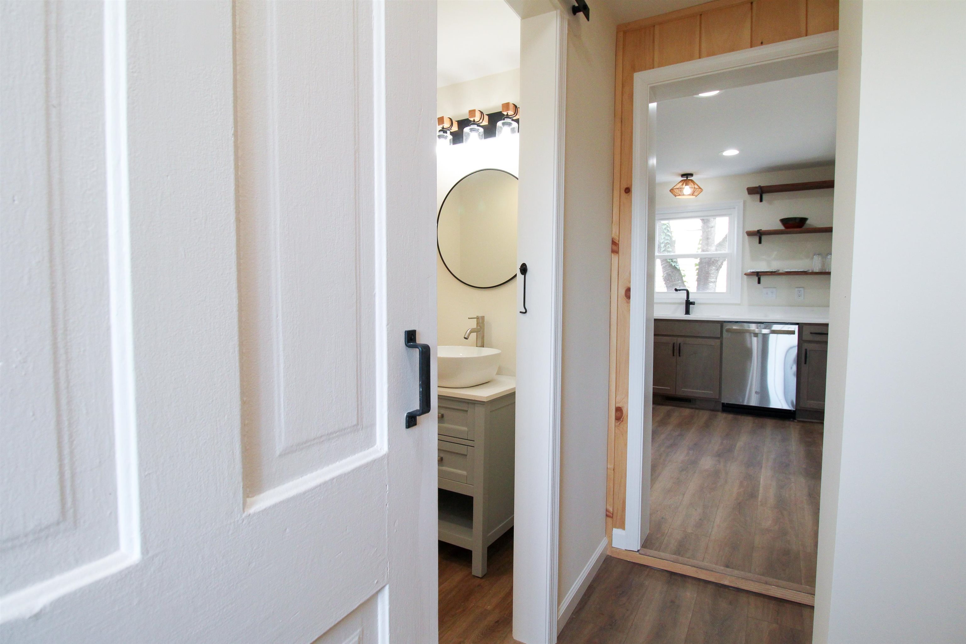 802 BURWELL AVE, STAUNTON, Virginia 24401, 2 Bedrooms Bedrooms, ,2 BathroomsBathrooms,Residential,802 BURWELL AVE,670890 MLS # 670890