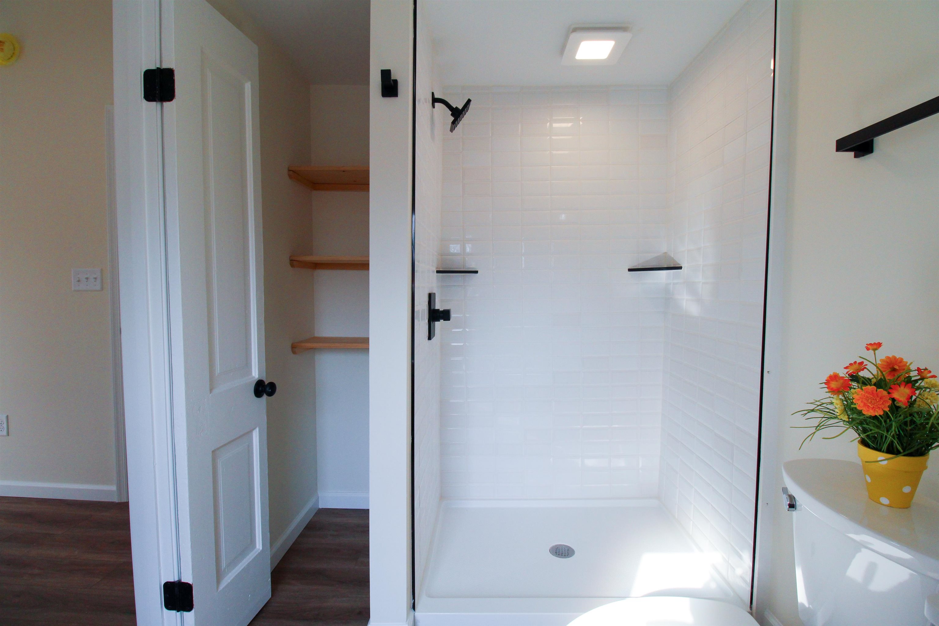 802 BURWELL AVE, STAUNTON, Virginia 24401, 2 Bedrooms Bedrooms, ,2 BathroomsBathrooms,Residential,802 BURWELL AVE,670890 MLS # 670890