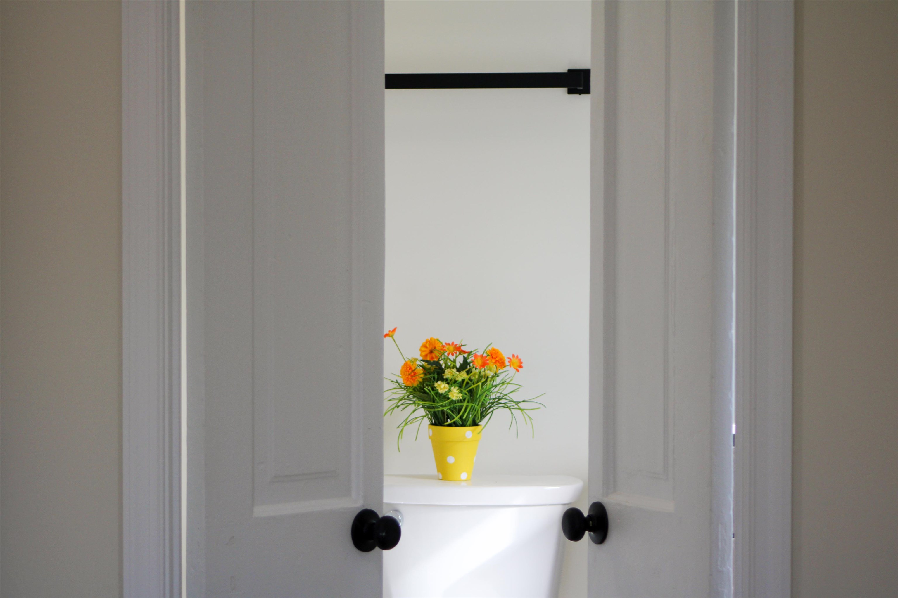 802 BURWELL AVE, STAUNTON, Virginia 24401, 2 Bedrooms Bedrooms, ,2 BathroomsBathrooms,Residential,802 BURWELL AVE,670890 MLS # 670890