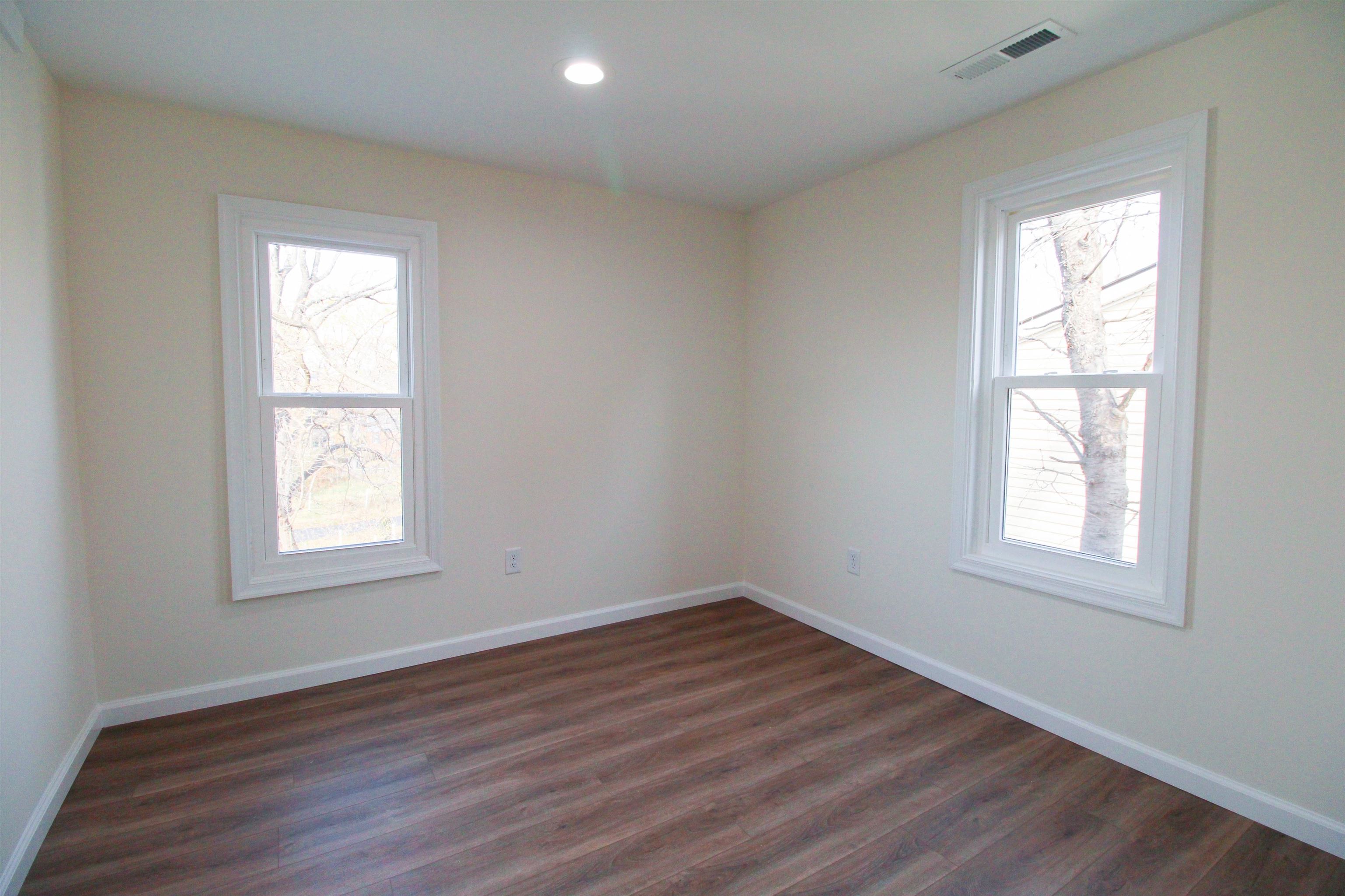 802 BURWELL AVE, STAUNTON, Virginia 24401, 2 Bedrooms Bedrooms, ,2 BathroomsBathrooms,Residential,802 BURWELL AVE,670890 MLS # 670890