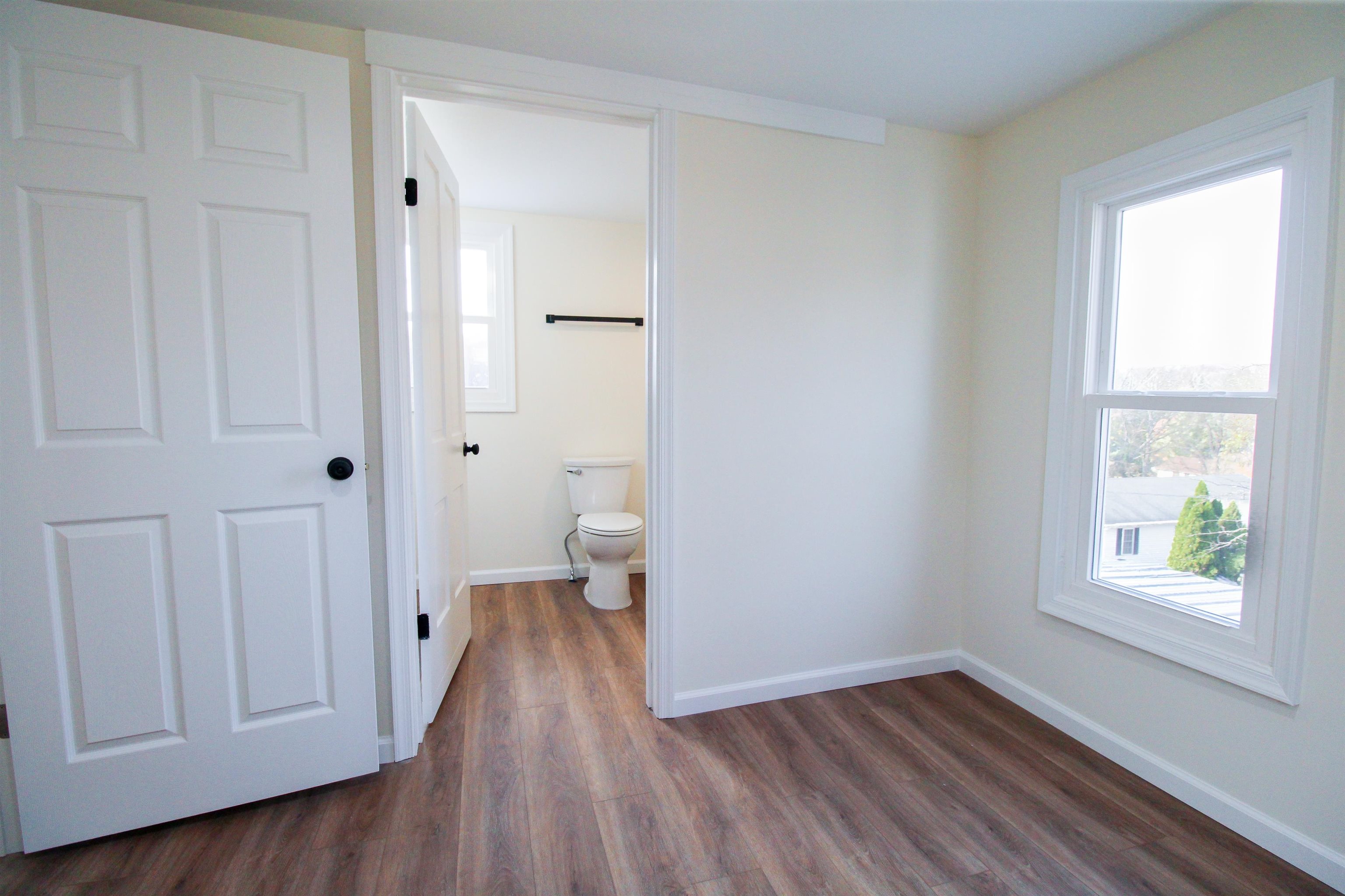 802 BURWELL AVE, STAUNTON, Virginia 24401, 2 Bedrooms Bedrooms, ,2 BathroomsBathrooms,Residential,802 BURWELL AVE,670890 MLS # 670890