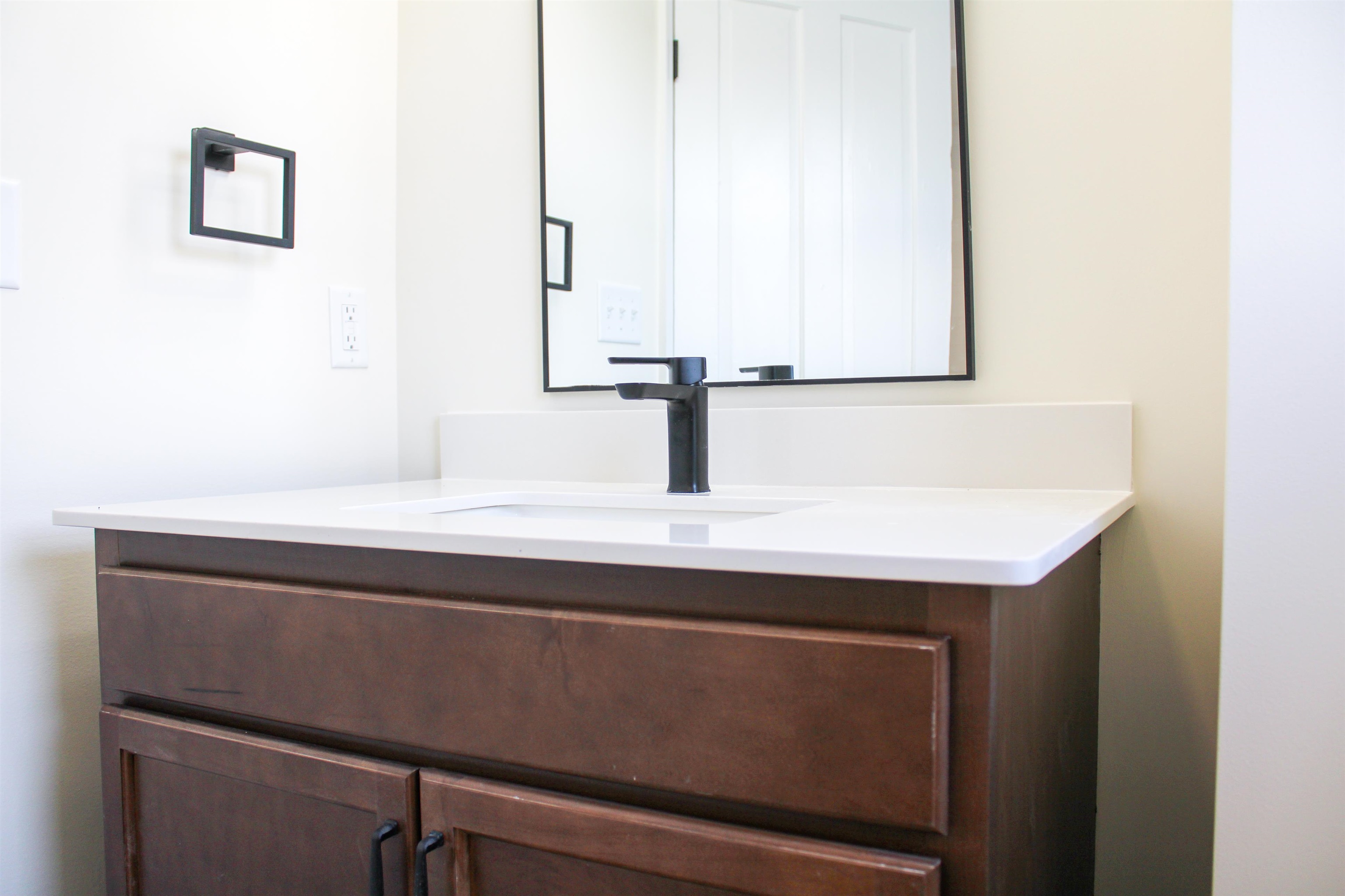 802 BURWELL AVE, STAUNTON, Virginia 24401, 2 Bedrooms Bedrooms, ,2 BathroomsBathrooms,Residential,802 BURWELL AVE,670890 MLS # 670890