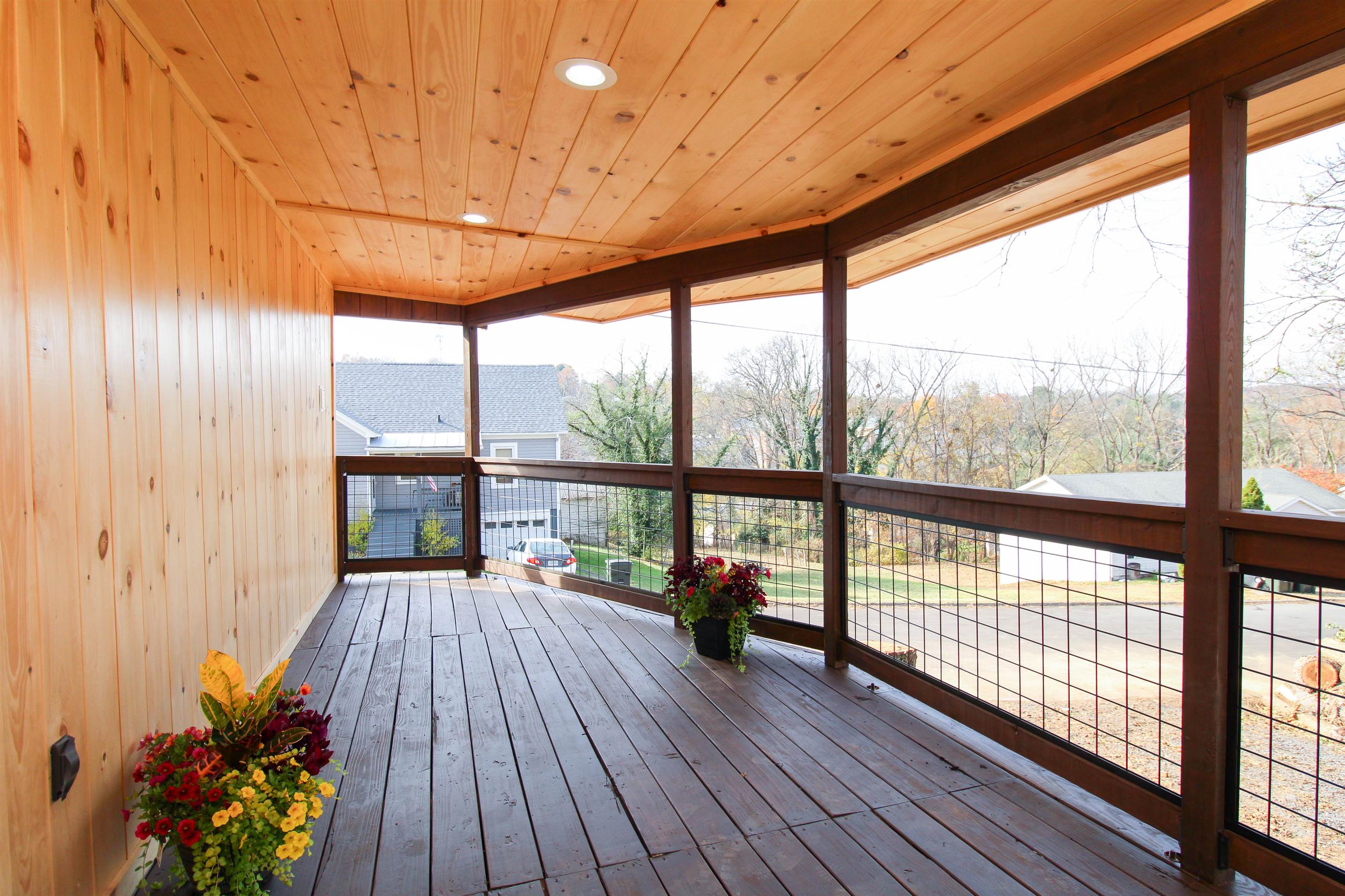 802 BURWELL AVE, STAUNTON, Virginia 24401, 2 Bedrooms Bedrooms, ,2 BathroomsBathrooms,Residential,802 BURWELL AVE,670890 MLS # 670890