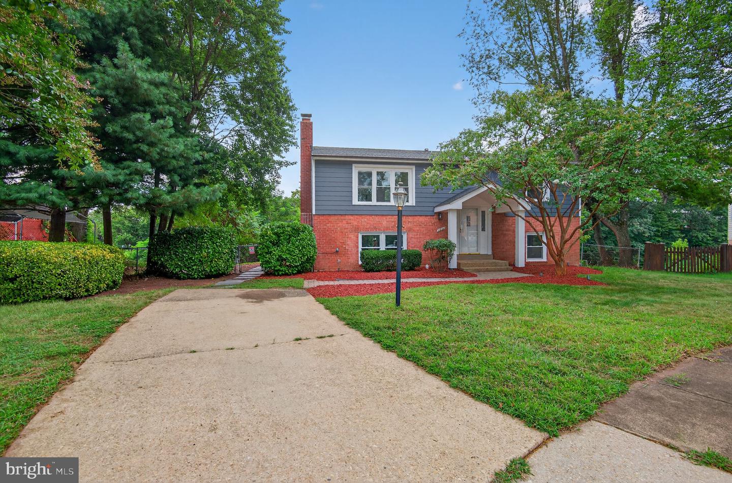 4309 WILLOUGHBY CT, CHANTILLY, Virginia 20151, 3 Bedrooms Bedrooms, ,2 BathroomsBathrooms,Residential,For sale,4309 WILLOUGHBY CT,VAFX2264594 MLS # VAFX2264594