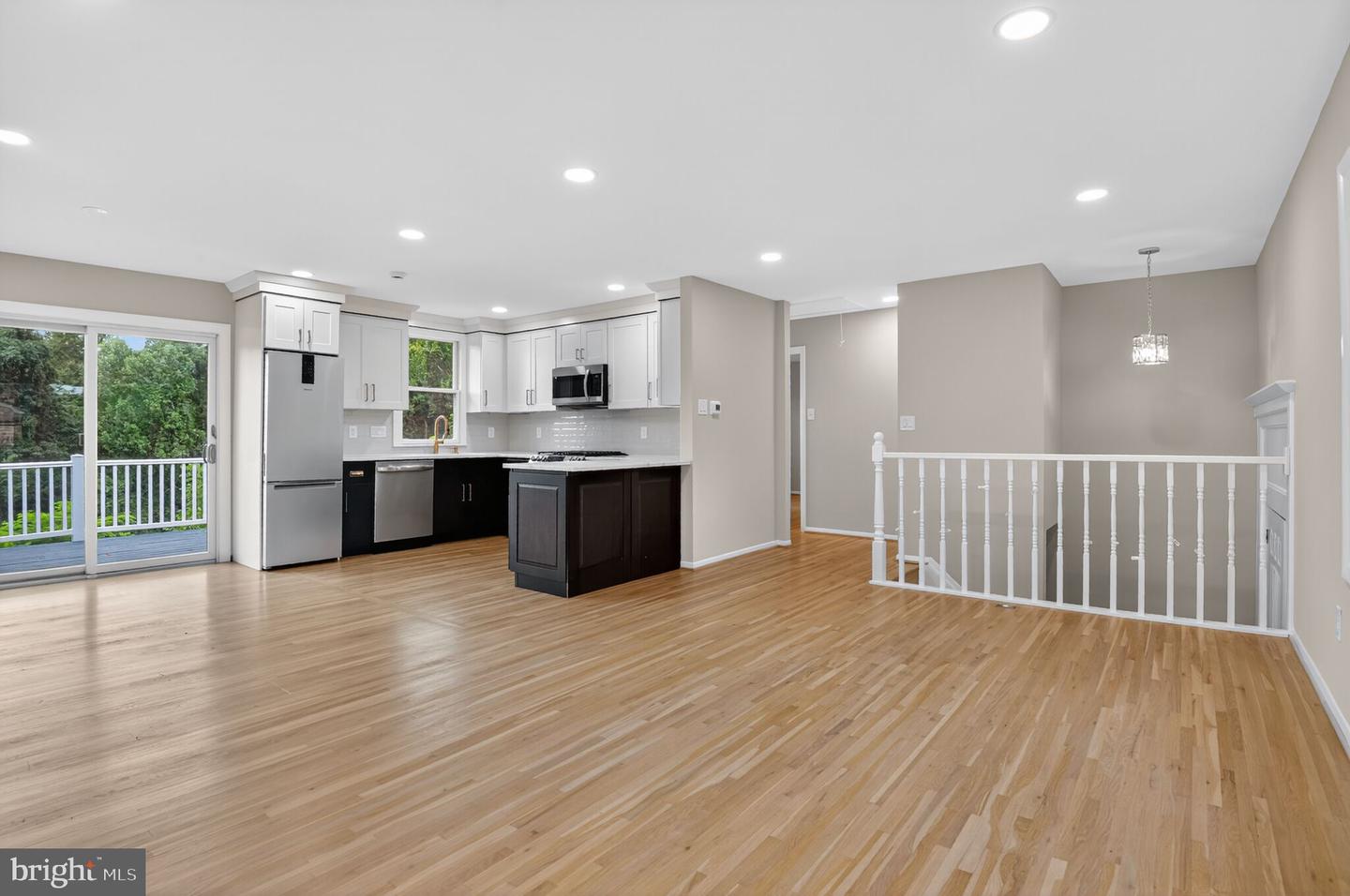 4309 WILLOUGHBY CT, CHANTILLY, Virginia 20151, 3 Bedrooms Bedrooms, ,2 BathroomsBathrooms,Residential,For sale,4309 WILLOUGHBY CT,VAFX2264594 MLS # VAFX2264594