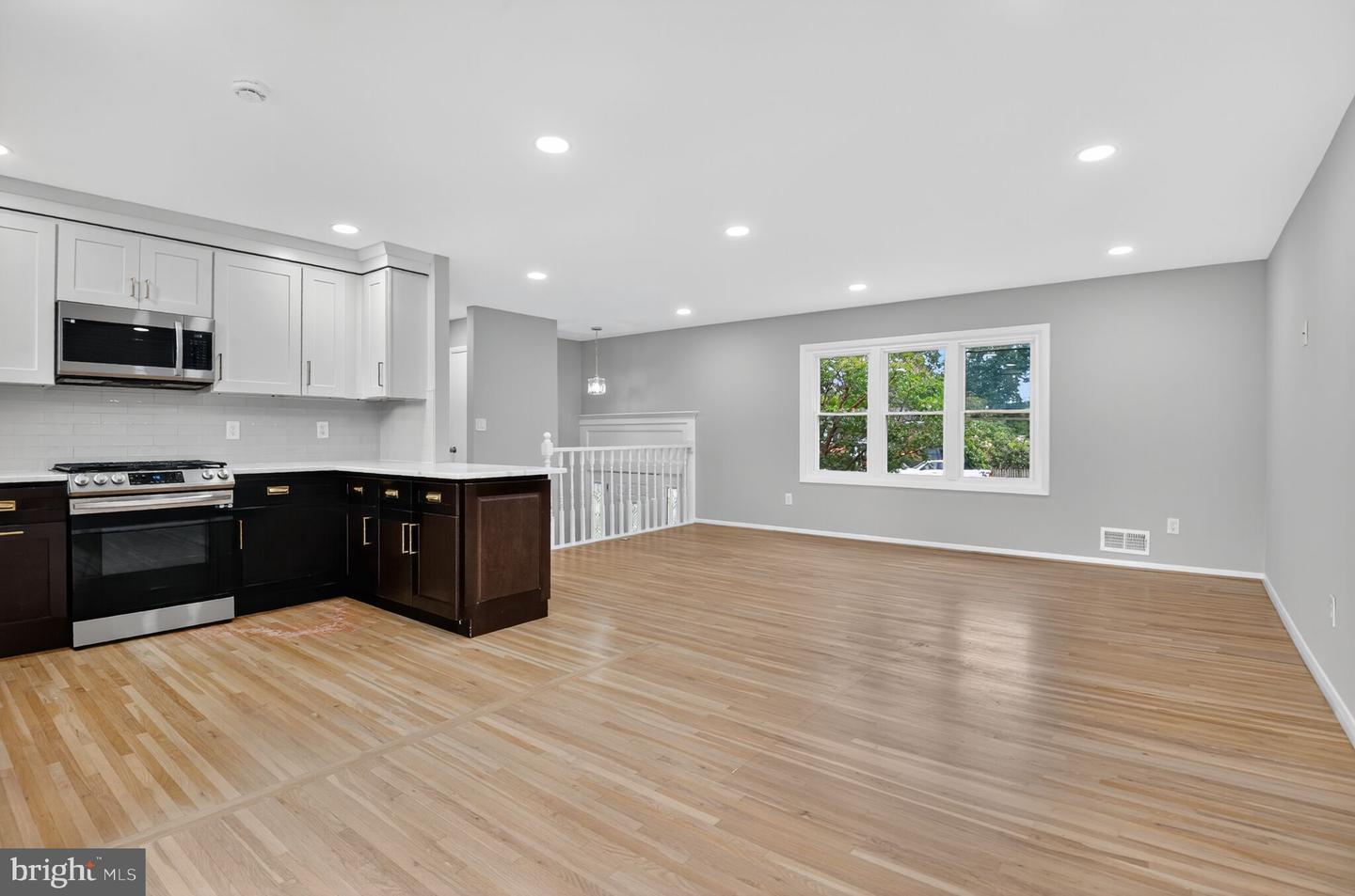 4309 WILLOUGHBY CT, CHANTILLY, Virginia 20151, 3 Bedrooms Bedrooms, ,2 BathroomsBathrooms,Residential,For sale,4309 WILLOUGHBY CT,VAFX2264594 MLS # VAFX2264594