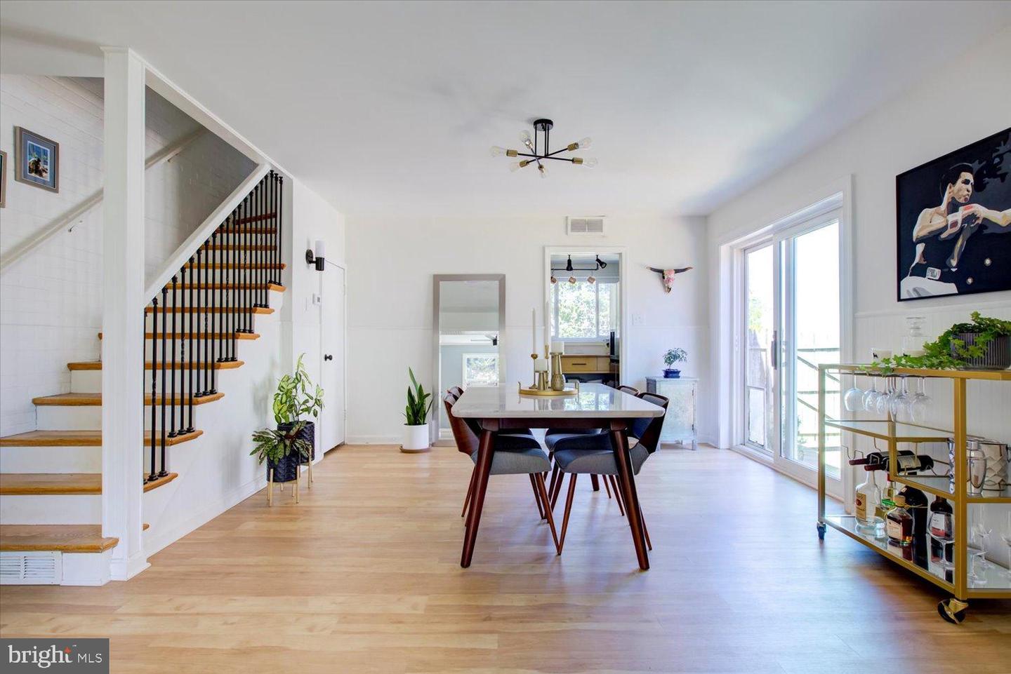 5208 10TH PL S, ARLINGTON, Virginia 22204, 2 Bedrooms Bedrooms, ,1 BathroomBathrooms,Residential,For sale,5208 10TH PL S,VAAR2063584 MLS # VAAR2063584 5208 10TH PL S, ARLINGTON, Virginia 22204, 2 Bedrooms Bedrooms, ,1 BathroomBathrooms,Residential,For sale,5208 10TH PL S,VAAR2063584 MLS # VAAR2063584