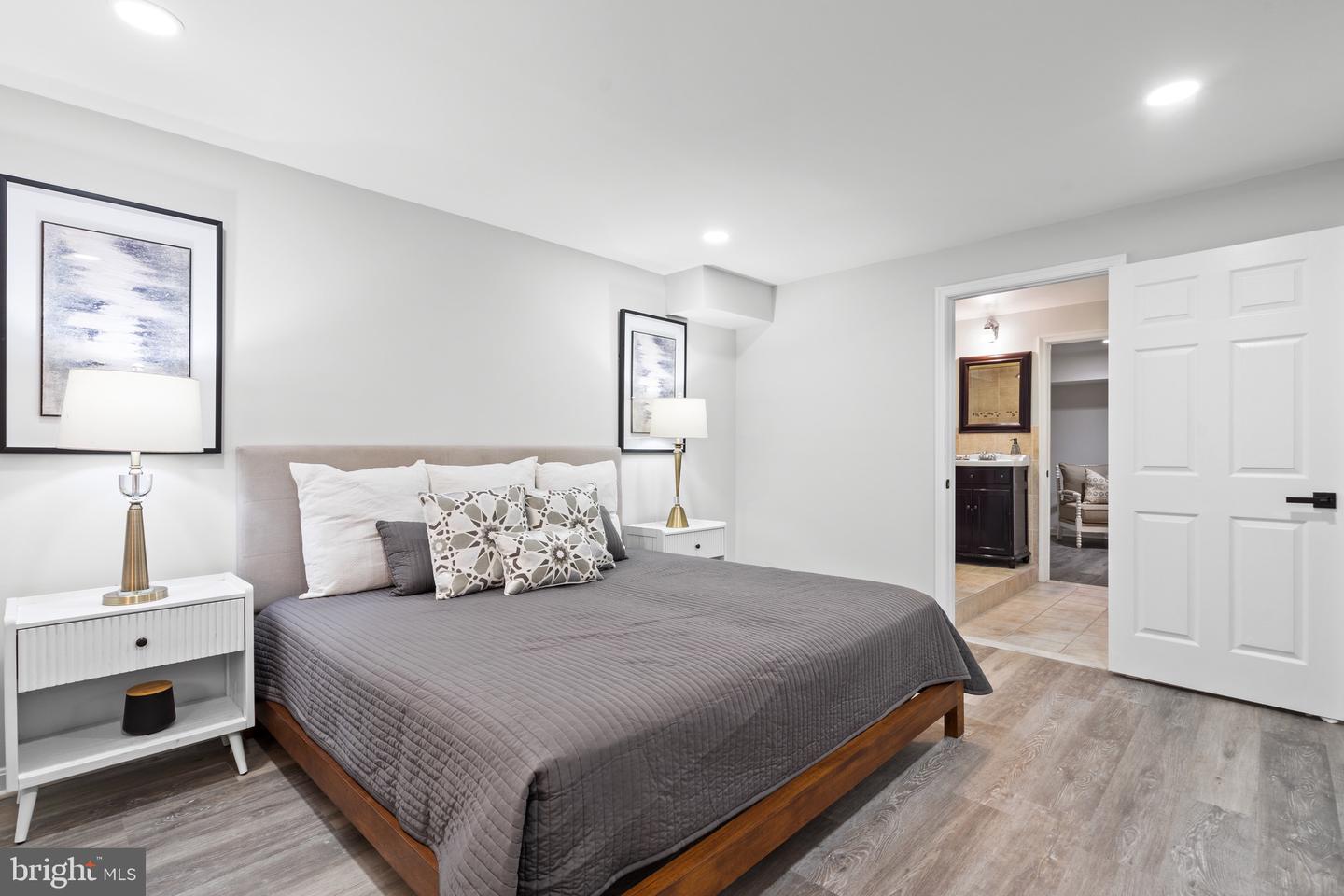 11317 EDENDERRY DR, FAIRFAX, Virginia 22030, 5 Bedrooms Bedrooms, 16 Rooms Rooms,3 BathroomsBathrooms,Residential,For sale,11317 EDENDERRY DR,VAFX2267946 MLS # VAFX2267946 11317 EDENDERRY DR, FAIRFAX, Virginia 22030, 5 Bedrooms Bedrooms, 16 Rooms Rooms,3 BathroomsBathrooms,Residential,For sale,11317 EDENDERRY DR,VAFX2267946 MLS # VAFX2267946