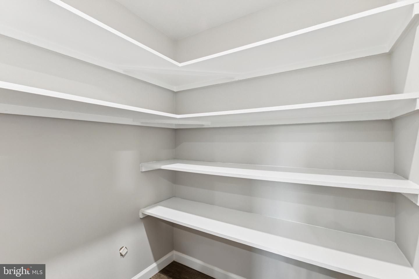 186 LAMBERT DR, MANASSAS PARK, Virginia 20111, 4 Bedrooms Bedrooms, 7 Rooms Rooms,3 BathroomsBathrooms,Residential,For sale,186 LAMBERT DR,VAMP2003384 MLS # VAMP2003384