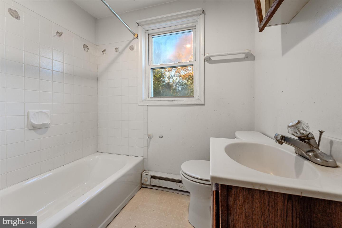 1621 LOCKES MILL ROAD RD, BERRYVILLE, Virginia 22611, 4 Bedrooms Bedrooms, ,2 BathroomsBathrooms,Residential,For sale,1621 LOCKES MILL ROAD RD,VACL2006186 MLS # VACL2006186