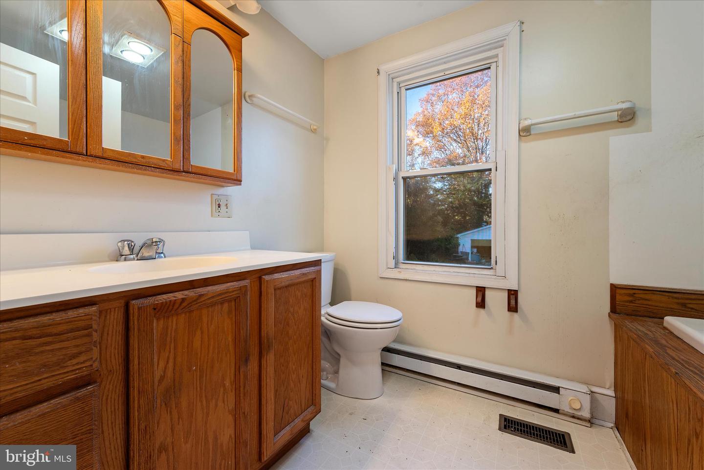 1621 LOCKES MILL ROAD RD, BERRYVILLE, Virginia 22611, 4 Bedrooms Bedrooms, ,2 BathroomsBathrooms,Residential,For sale,1621 LOCKES MILL ROAD RD,VACL2006186 MLS # VACL2006186