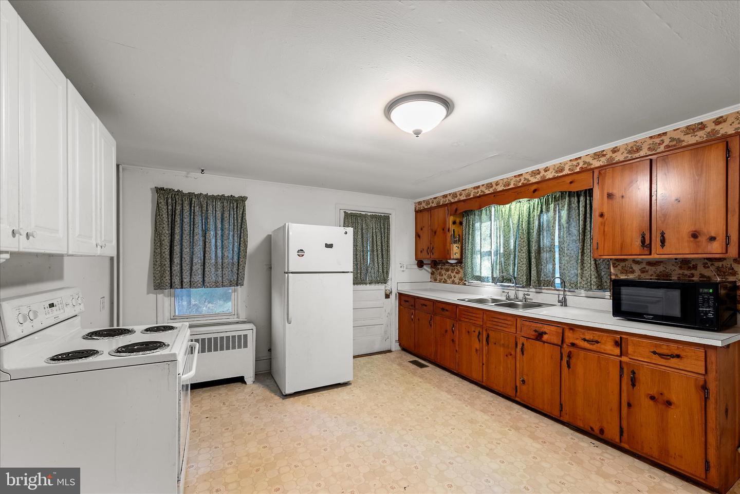 1621 LOCKES MILL ROAD RD, BERRYVILLE, Virginia 22611, 4 Bedrooms Bedrooms, ,2 BathroomsBathrooms,Residential,For sale,1621 LOCKES MILL ROAD RD,VACL2006186 MLS # VACL2006186