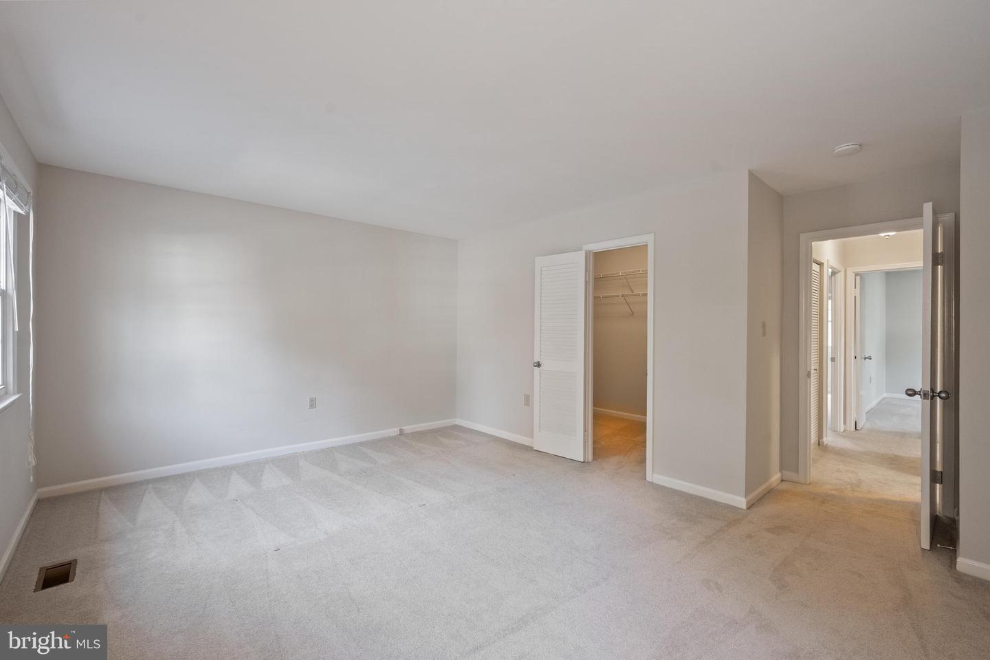 VIENNA, Virginia 22180, 4 Bedrooms Bedrooms, ,2 BathroomsBathrooms,Residential,For sale,VAFX2276786 MLS # VAFX2276786