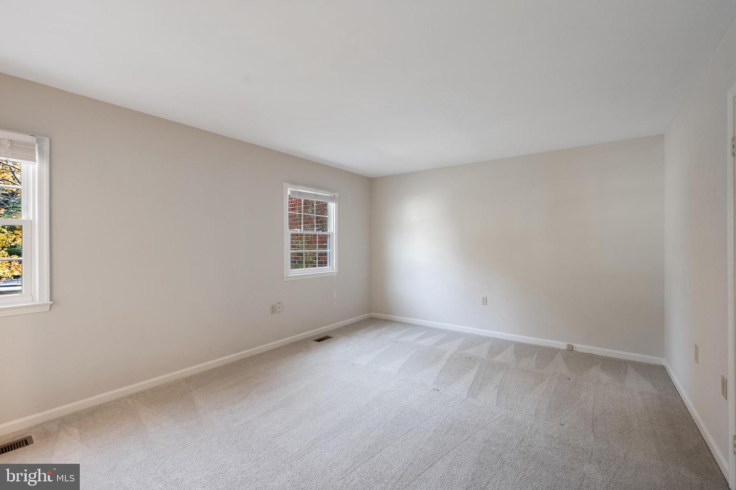 VIENNA, Virginia 22180, 4 Bedrooms Bedrooms, ,2 BathroomsBathrooms,Residential,For sale,VAFX2276786 MLS # VAFX2276786