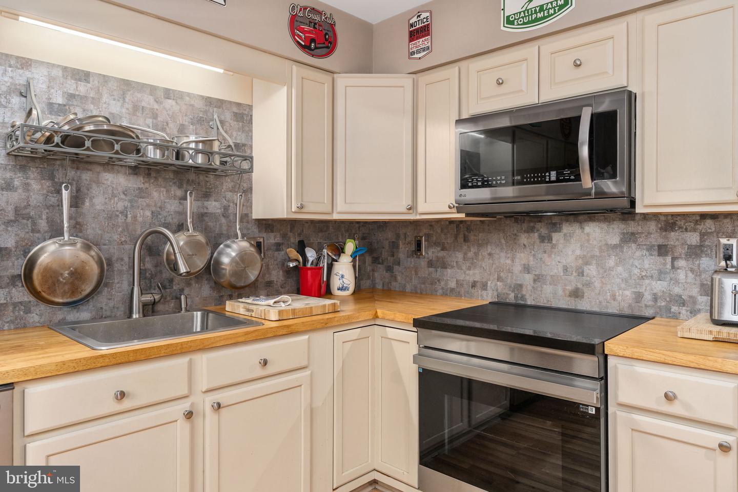 10482 JAMES MADISON HWY, BEALETON, Virginia 22712, 3 Bedrooms Bedrooms, ,1 BathroomBathrooms,Residential,For sale,10482 JAMES MADISON HWY,VAFQ2019548 MLS # VAFQ2019548