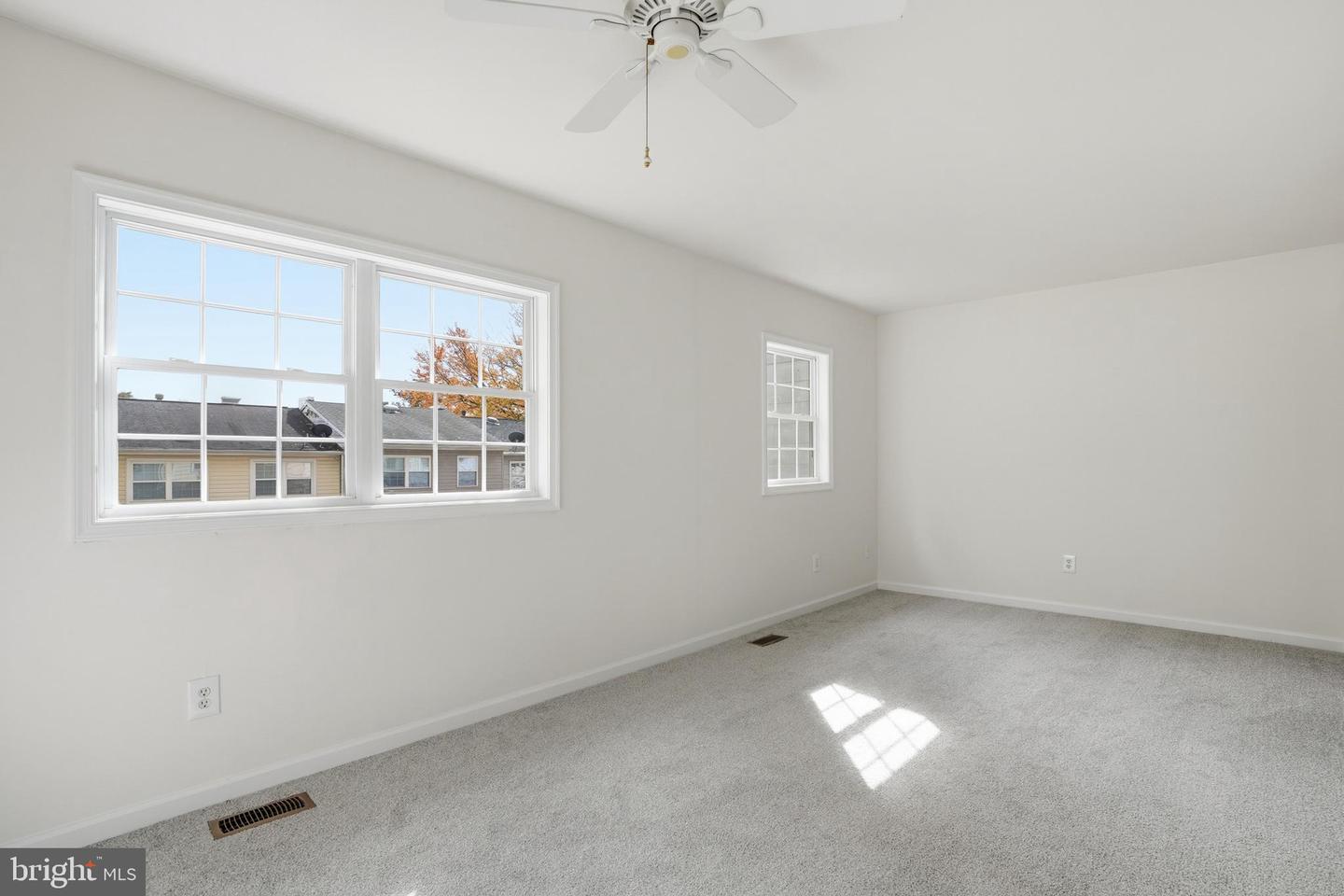 14753 TAMARACK PL, WOODBRIDGE, Virginia 22191, 2 Bedrooms Bedrooms, ,2 BathroomsBathrooms,Residential,For sale,14753 TAMARACK PL,VAPW2107282 MLS # VAPW2107282